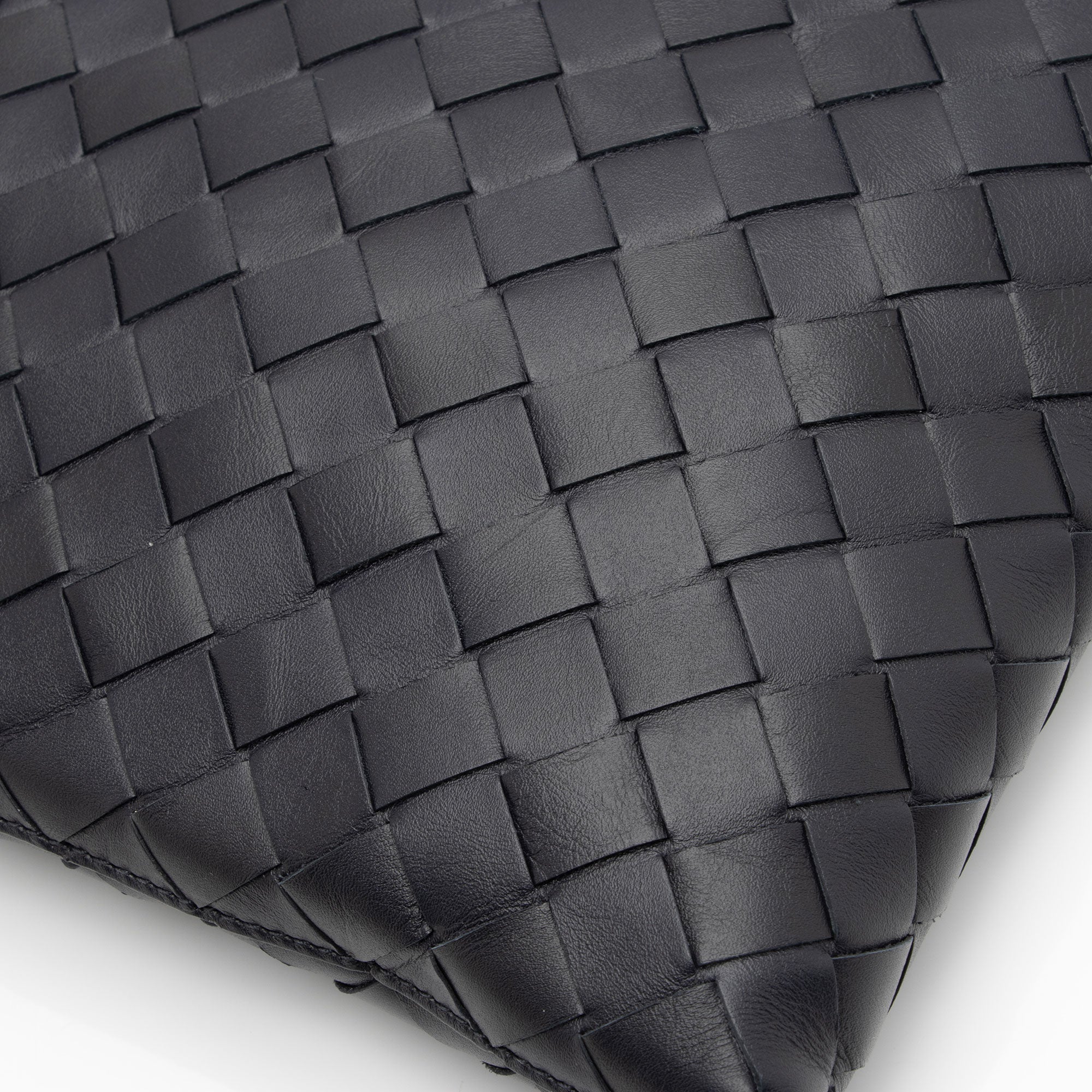 Bottega Veneta Intrecciato Nappa VN Crossbody (SHF-jWRMHs)