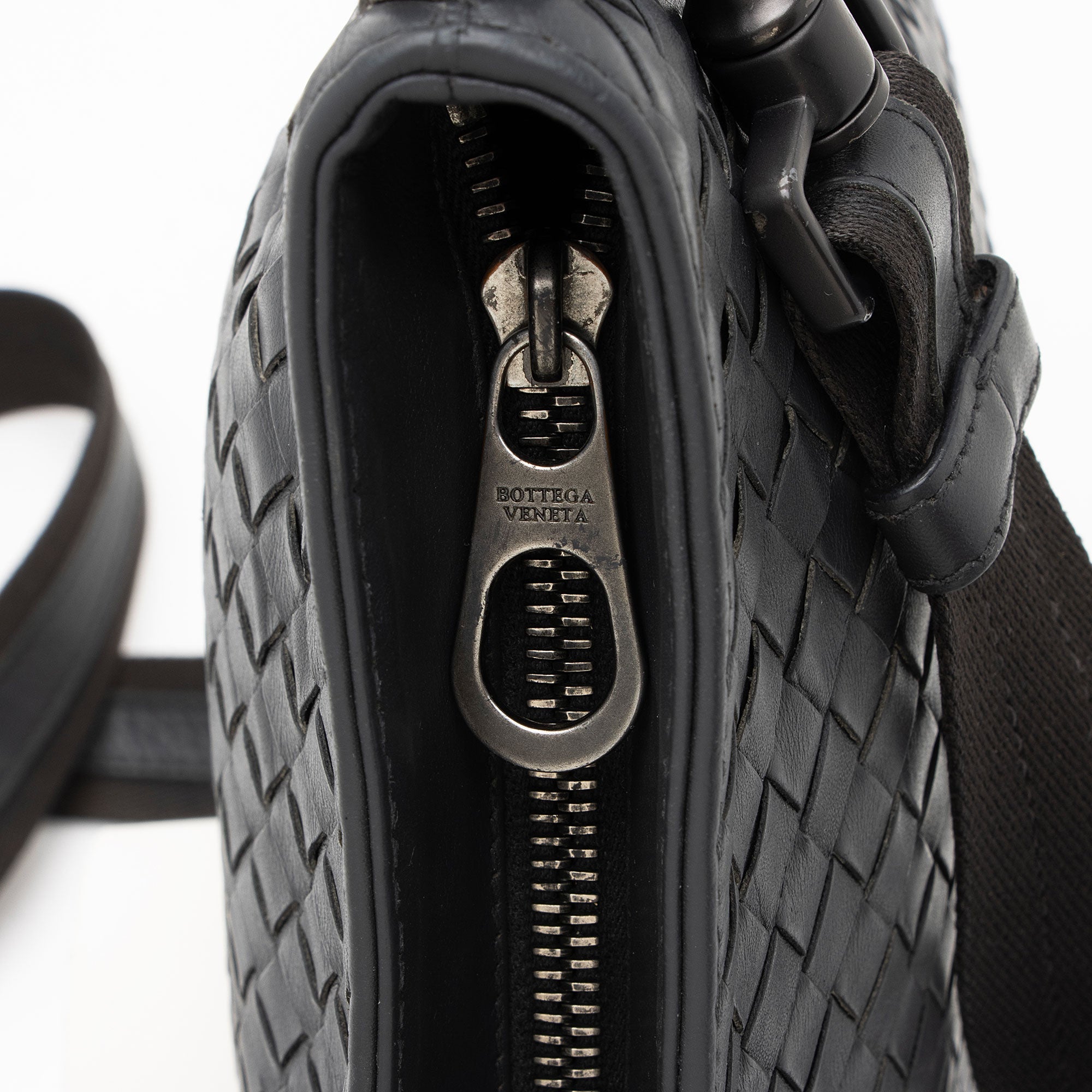 Bottega Veneta Intrecciato Nappa VN Messenger (SHF-F0xm6E)