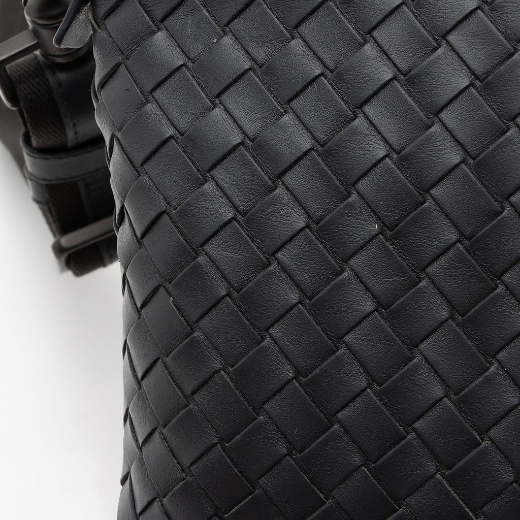 Bottega Veneta Intrecciato Nappa VN Messenger (SHF-F0xm6E)