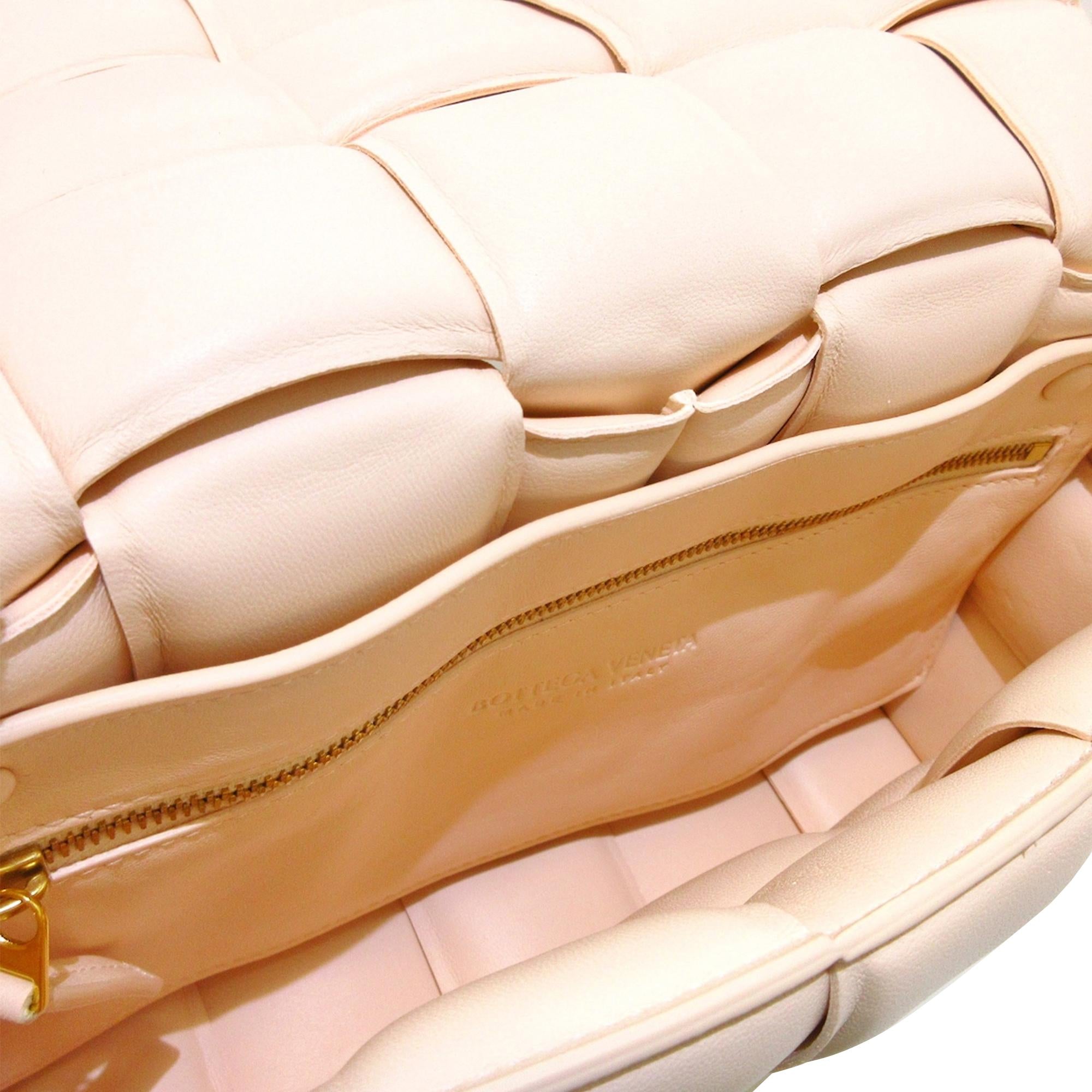 Bottega Veneta Intrecciato Padded Cassette (SHG-JBcEzg)