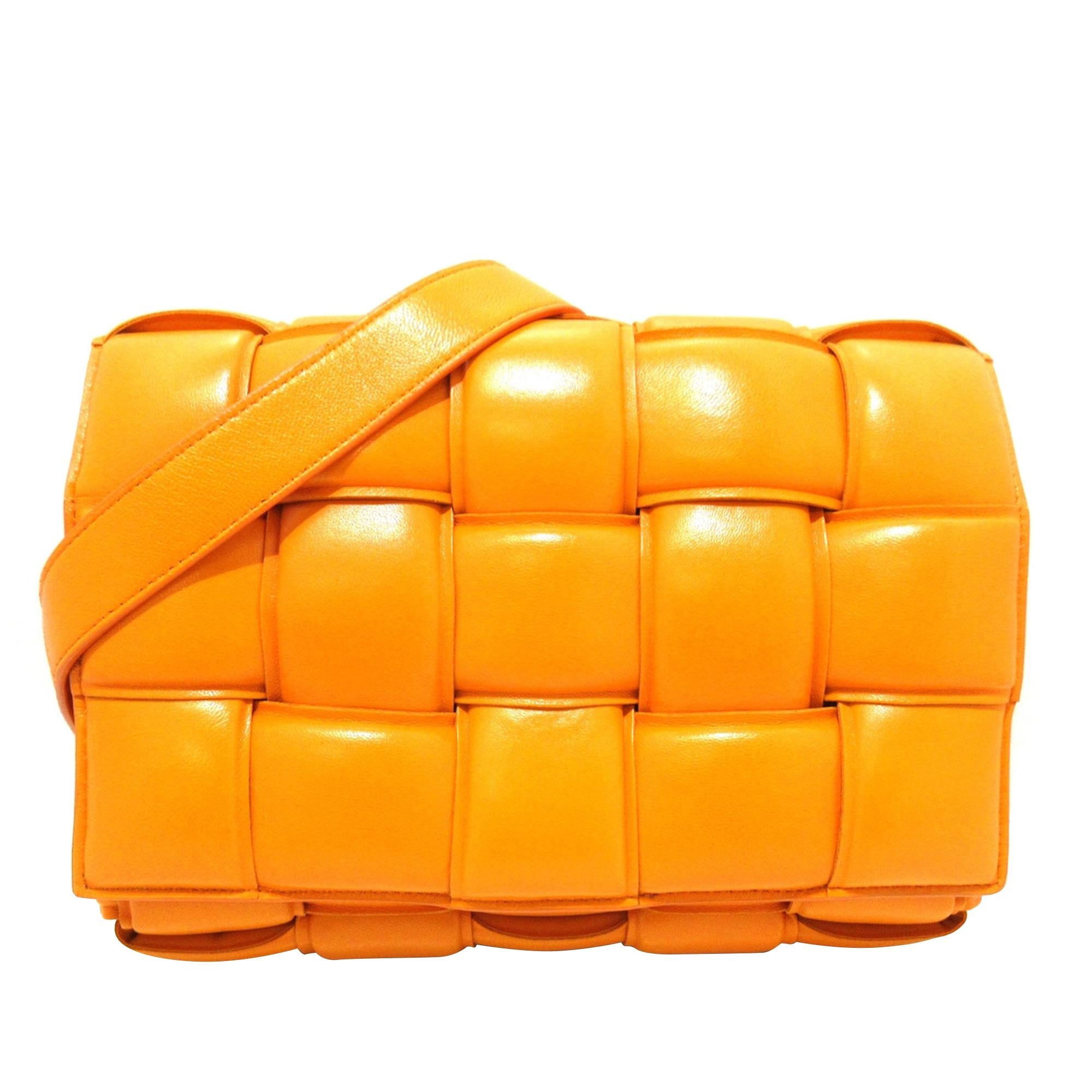 Bottega Veneta Intrecciato Padded Cassette (SHG-JUdhEA)