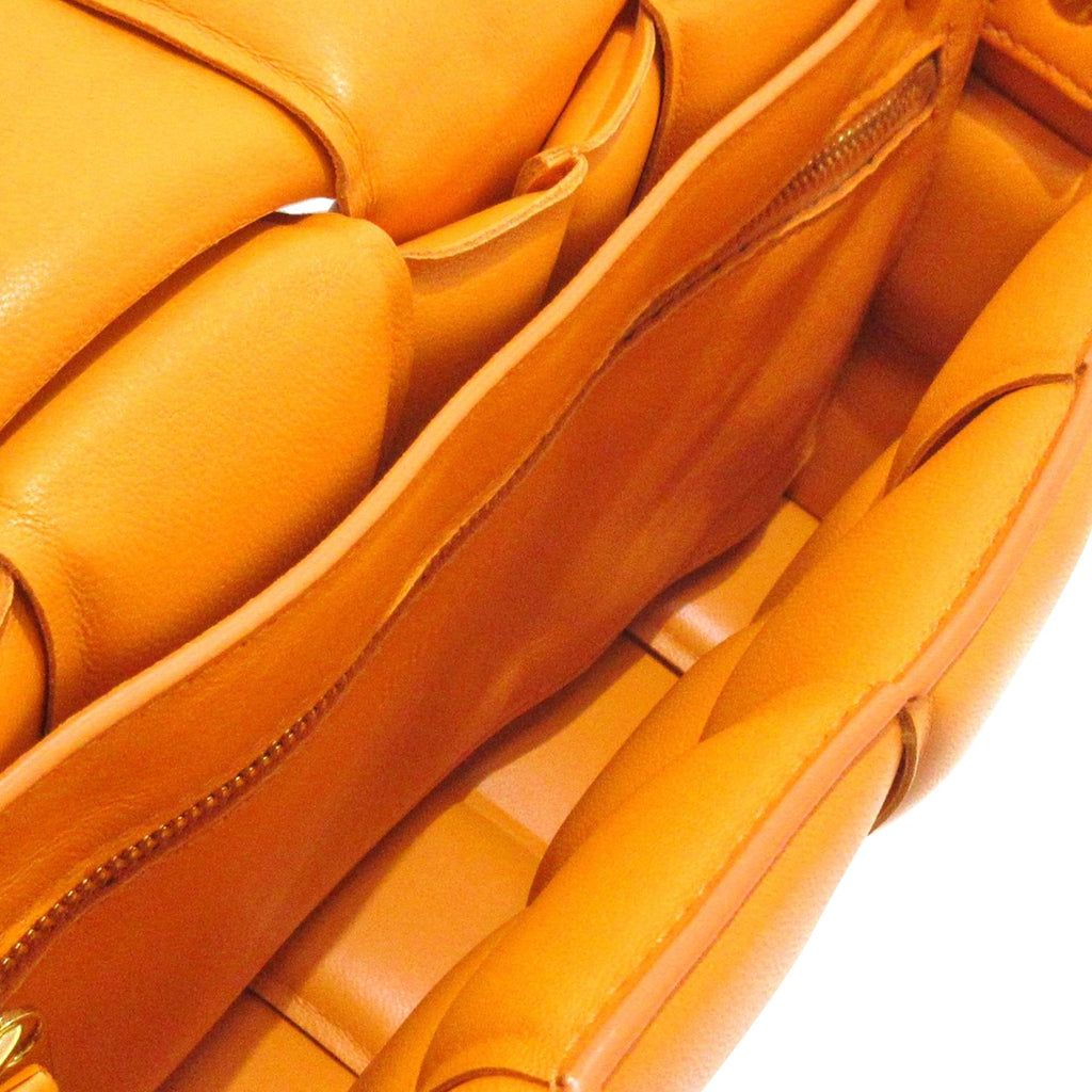 Bottega Veneta Intrecciato Padded Cassette (SHG-JUdhEA)