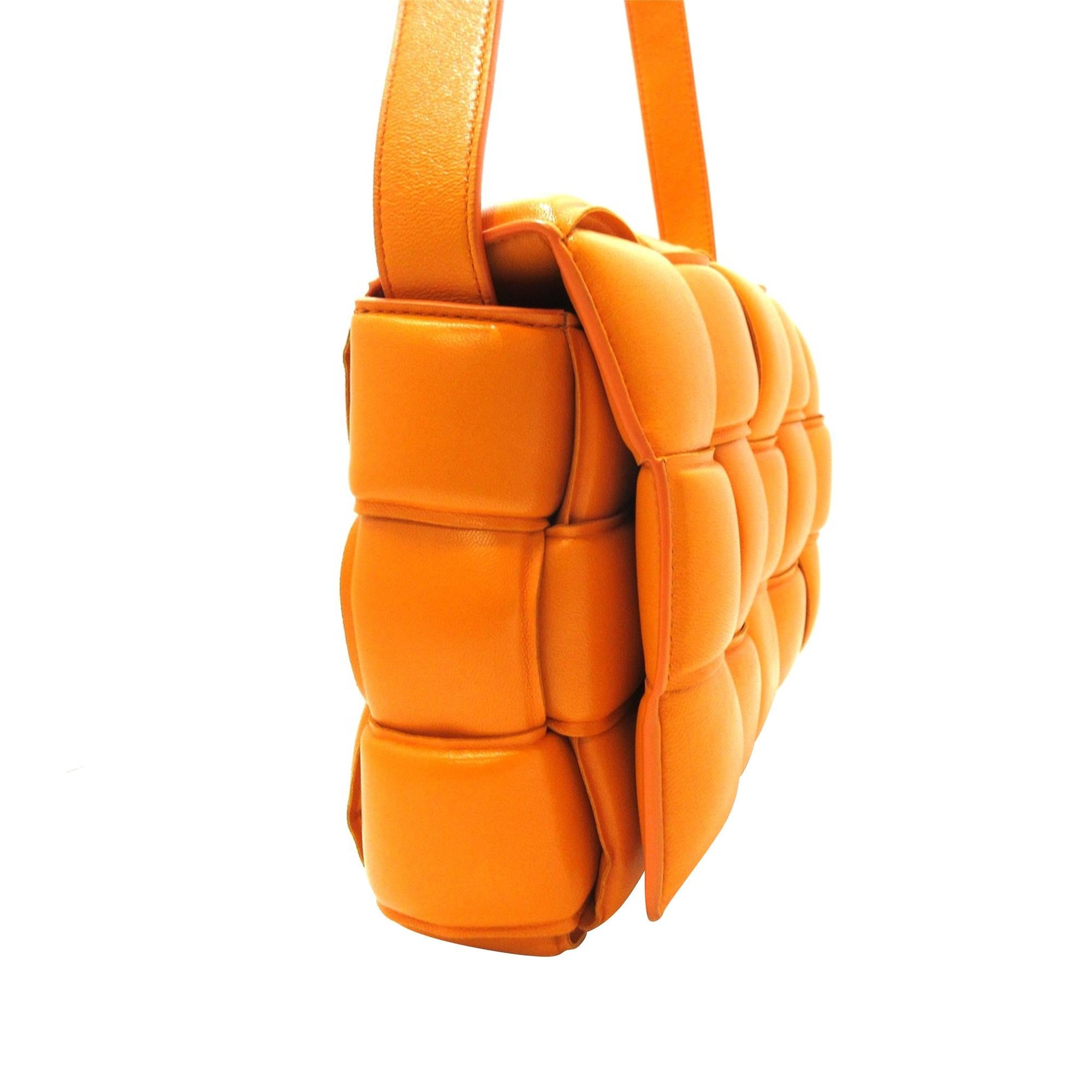 Bottega Veneta Intrecciato Padded Cassette (SHG-JUdhEA)