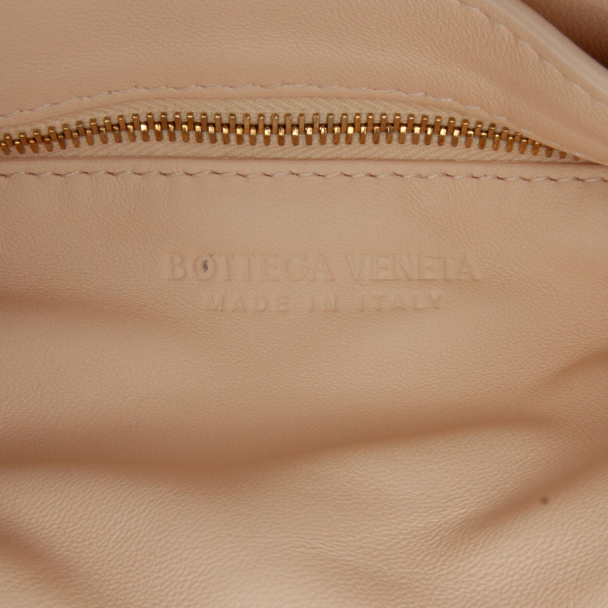 Bottega Veneta Intrecciato Padded Cassette (SHG-DglNl3)