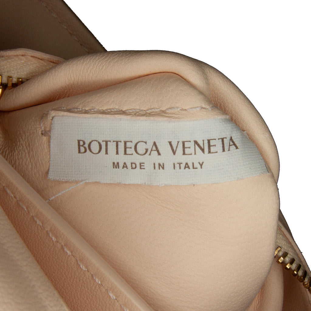 Bottega Veneta Intrecciato Padded Cassette (SHG-DglNl3)