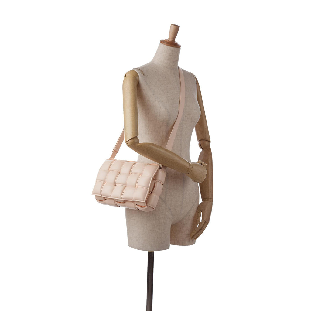 Bottega Veneta Intrecciato Padded Cassette (SHG-DglNl3)