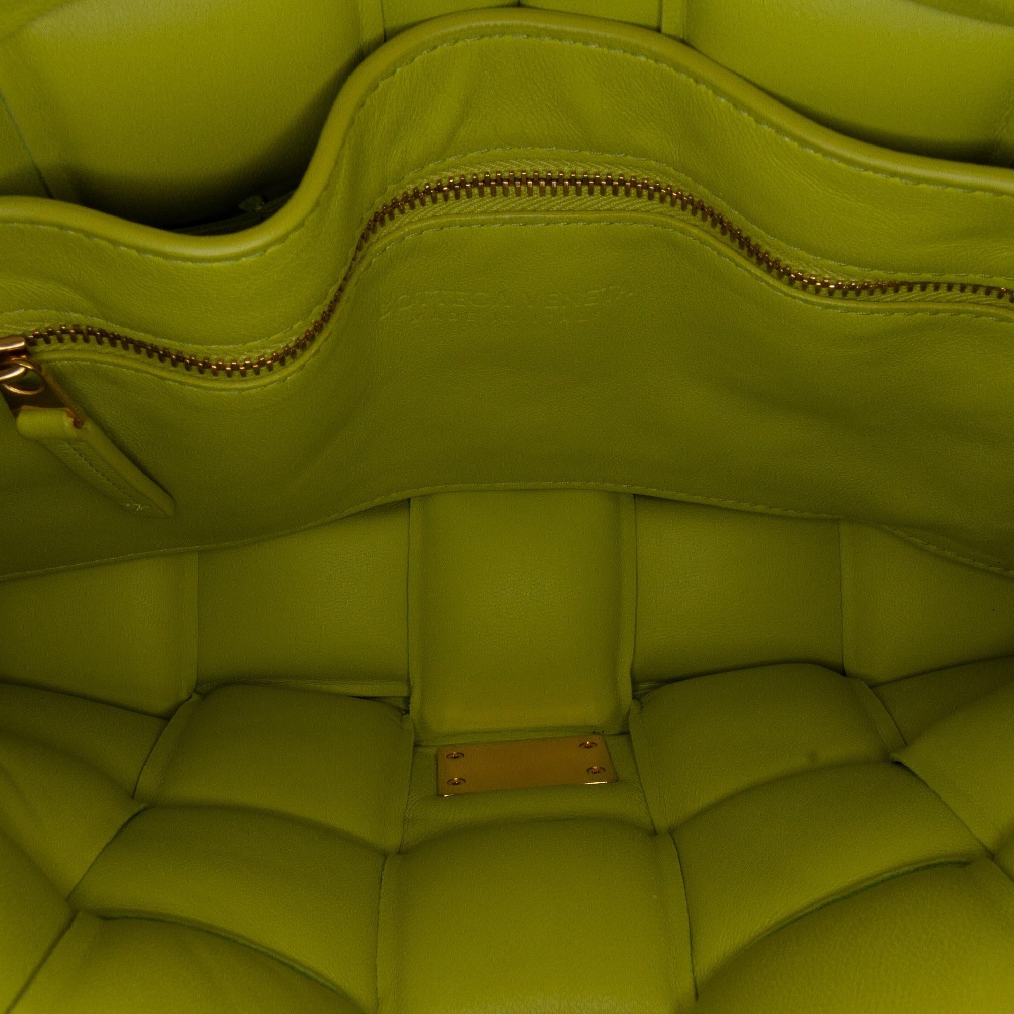 Bottega Veneta Intrecciato Padded Cassette (SHG-kL4RNA)