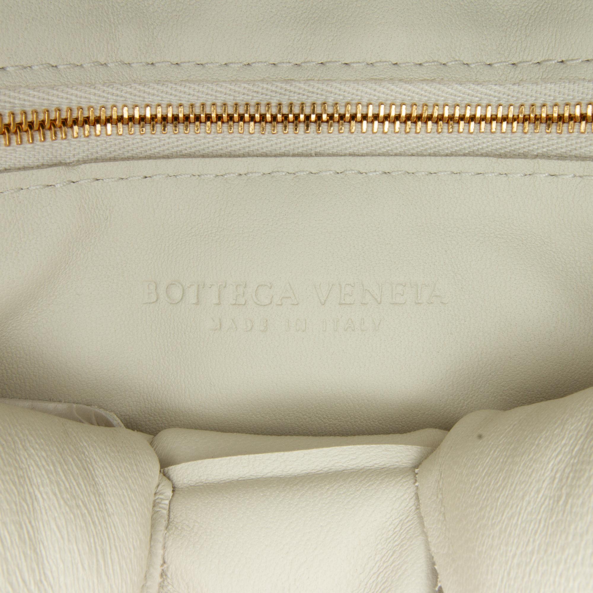 Bottega Veneta Intrecciato Padded Cassette (SHG-7kHipk)