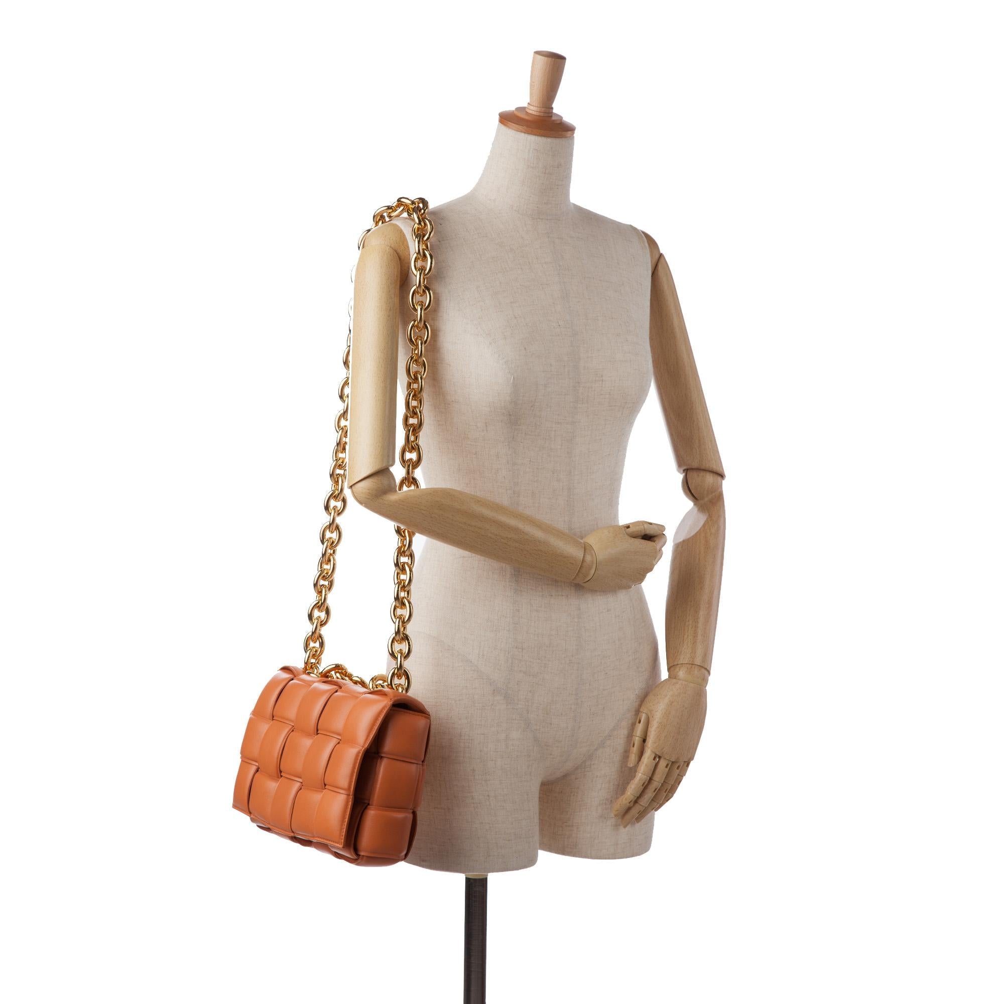 Bottega Veneta Intrecciato Padded Chain Cassette (SHG-vEzm0m)