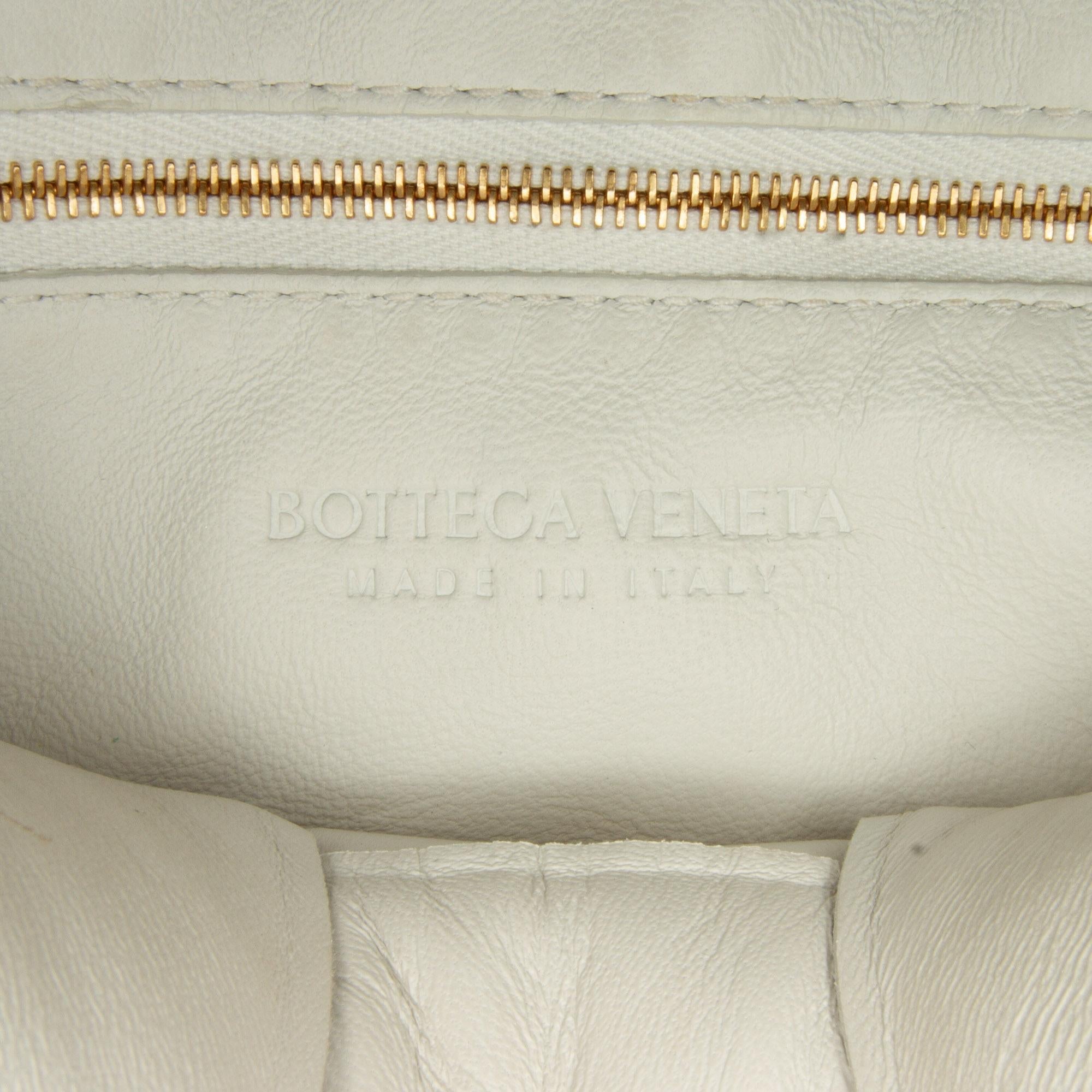 Bottega Veneta Intrecciato Padded Chain Cassette (SHG-KDOWag)