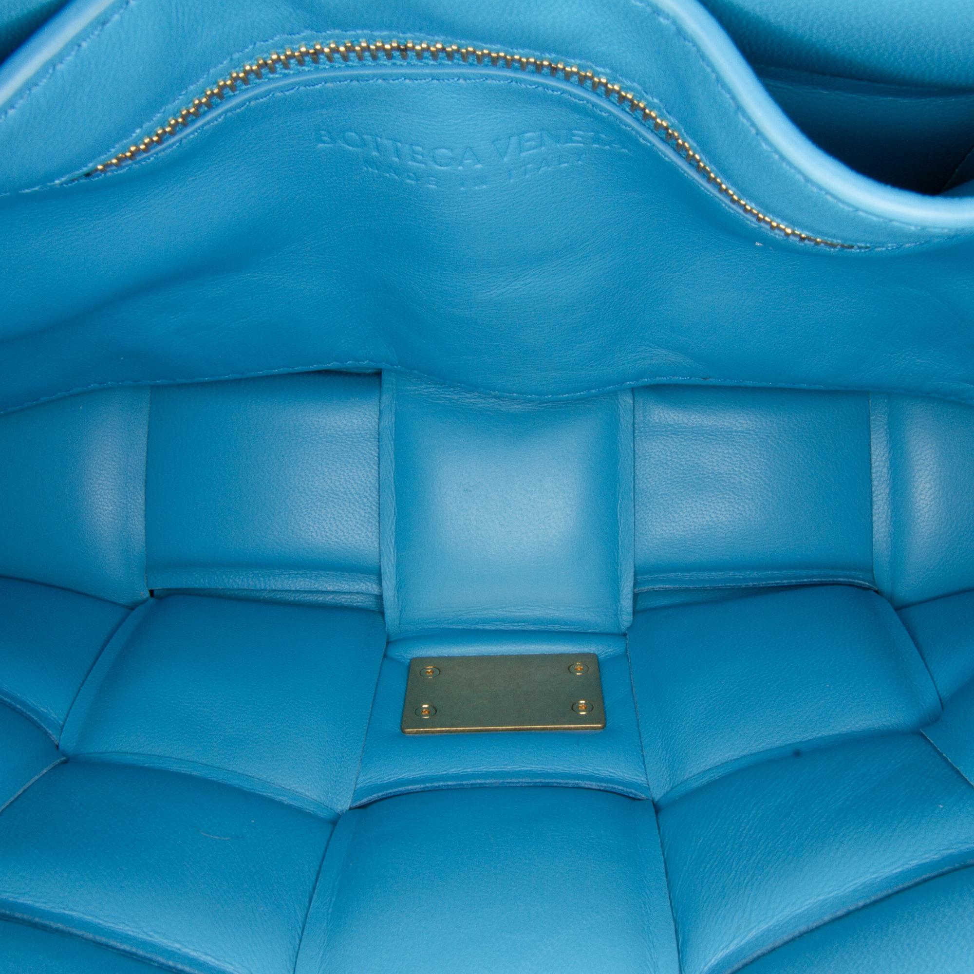 Bottega Veneta Intrecciato Padded Chain Cassette (SHG-yQT9gM)
