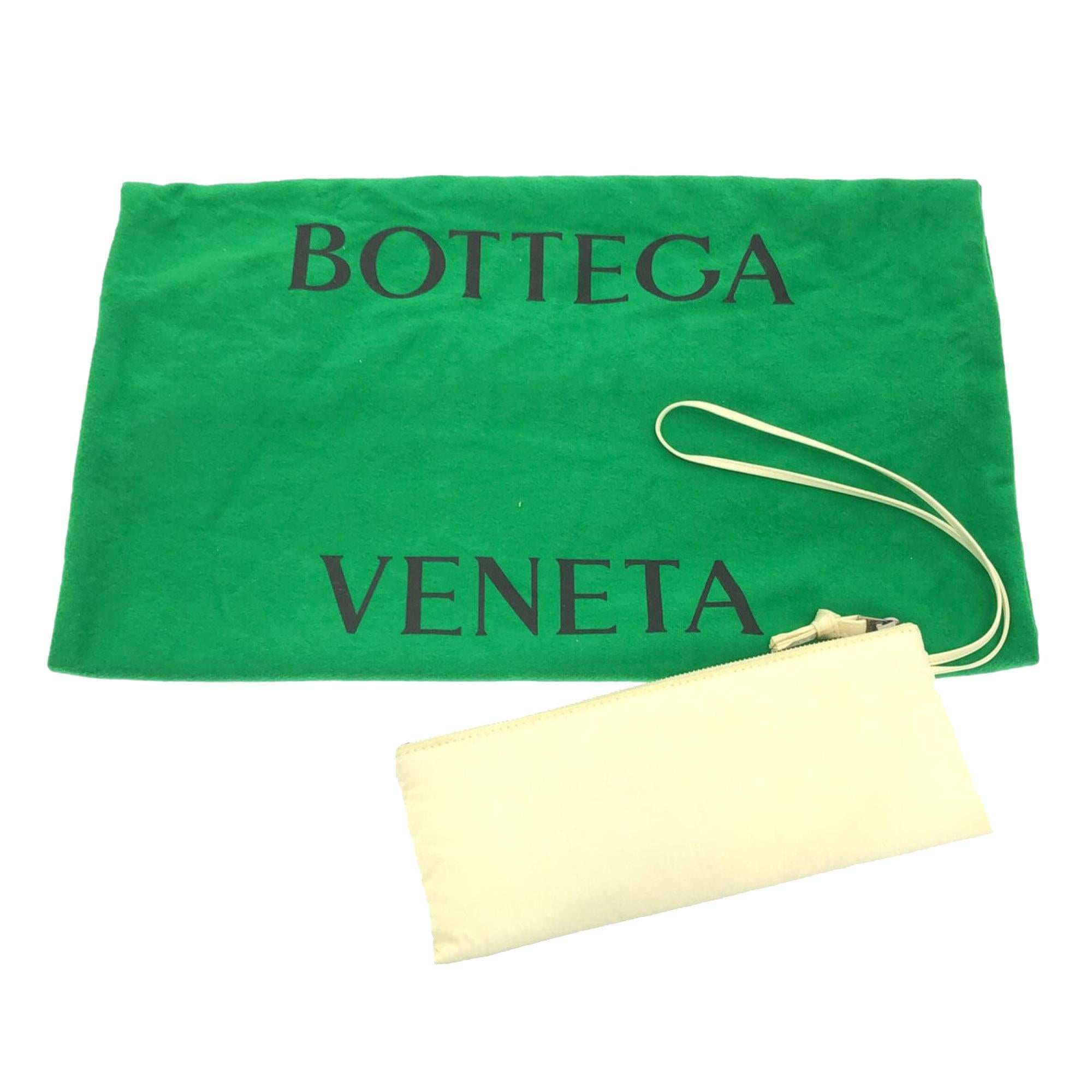 Bottega Veneta Intrecciato Padded Tech Cassette (SHG-YgqiO5)