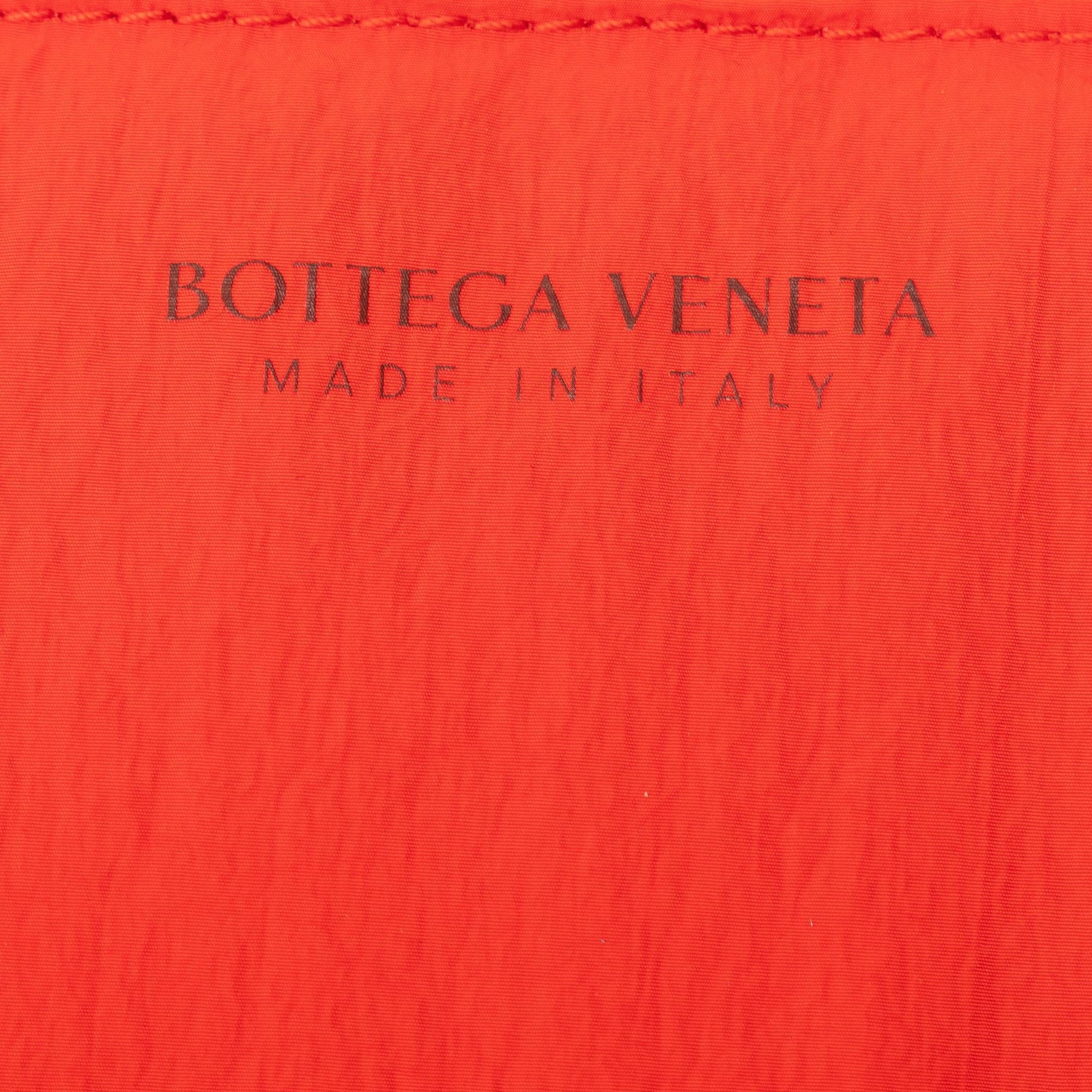 Bottega Veneta Intrecciato Padded Tech Cassette (SHG-Epfj7M)