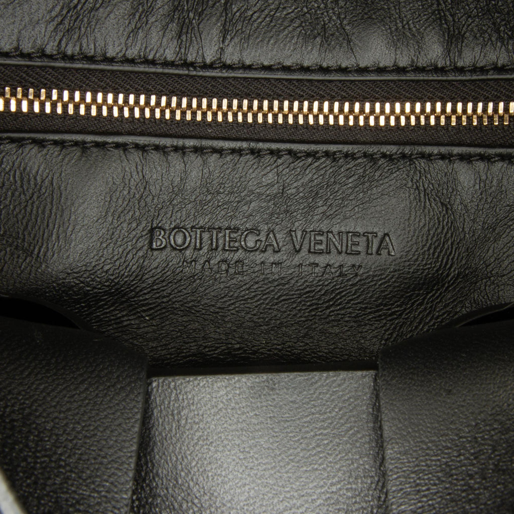 Bottega Veneta Intrecciato Patent Cassette (SHG-w1334a)