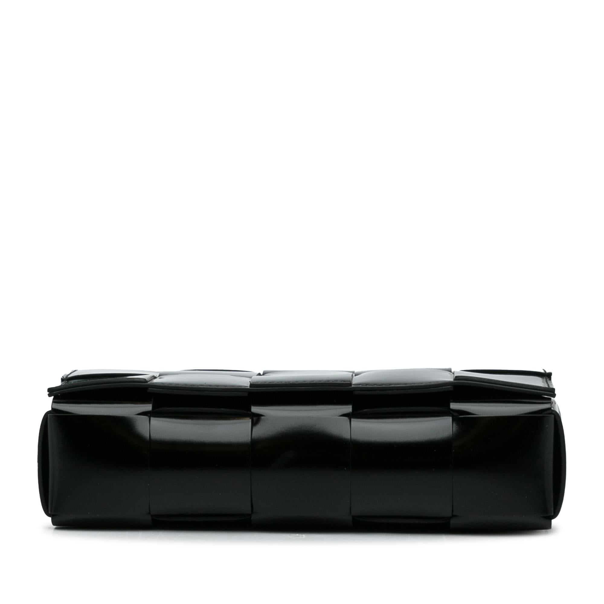 Bottega Veneta Intrecciato Patent Cassette (SHG-w1334a)