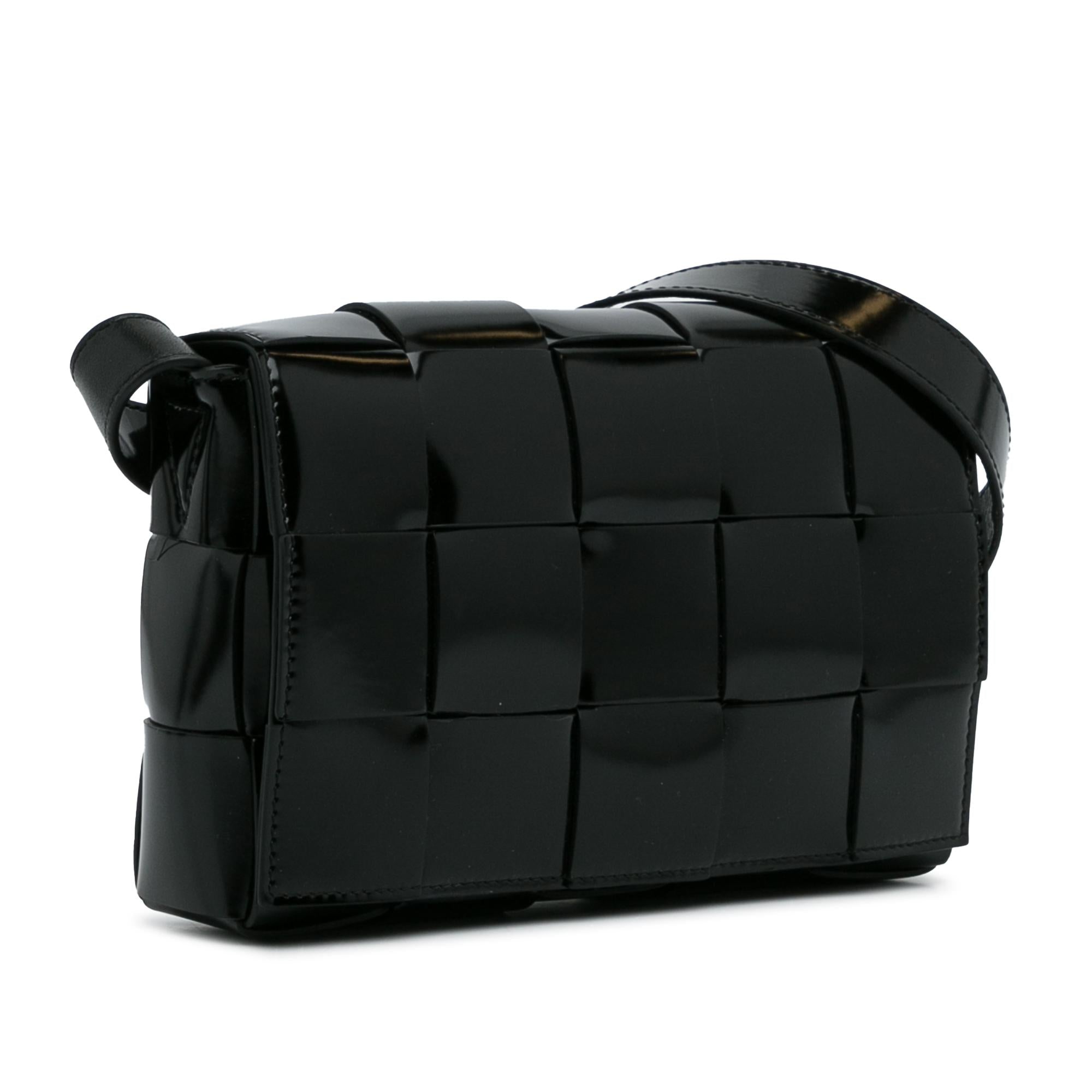 Bottega Veneta Intrecciato Patent Cassette (SHG-w1334a)