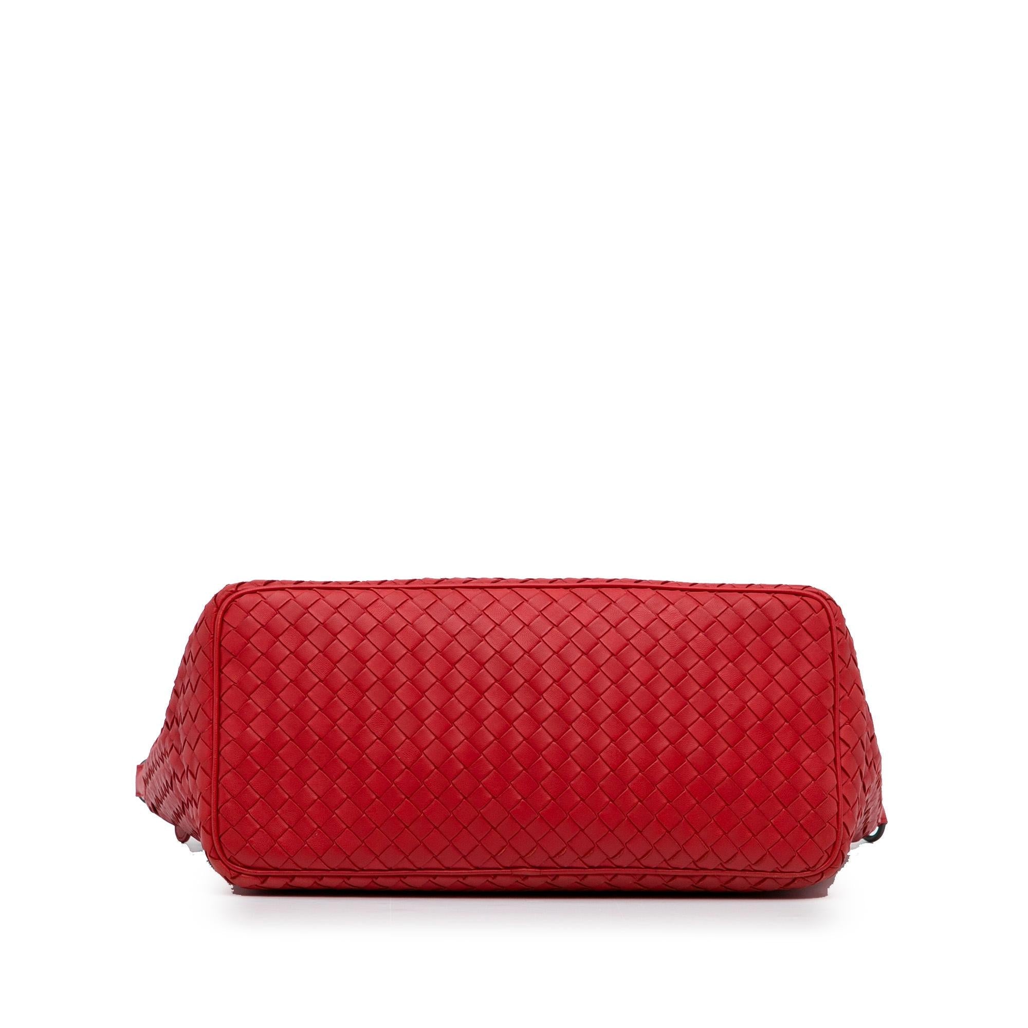 Bottega Veneta Intrecciato Shoulder Bag (SHG-FYG4O5)