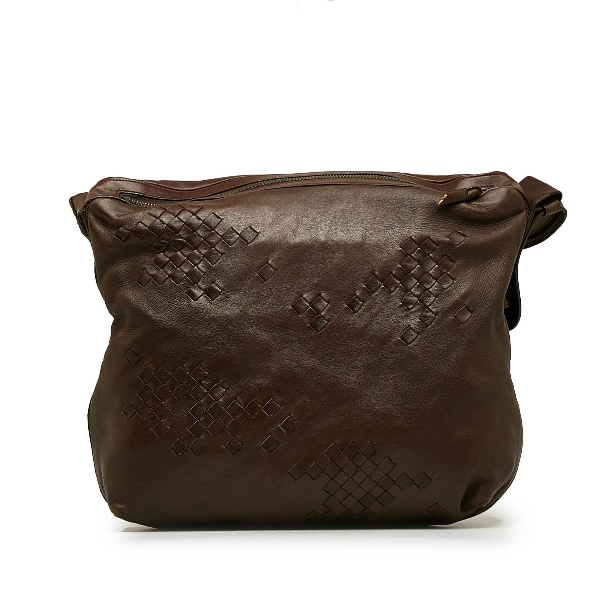 Bottega Veneta Intrecciato Shoulder Bag (SHG-nNX0if)