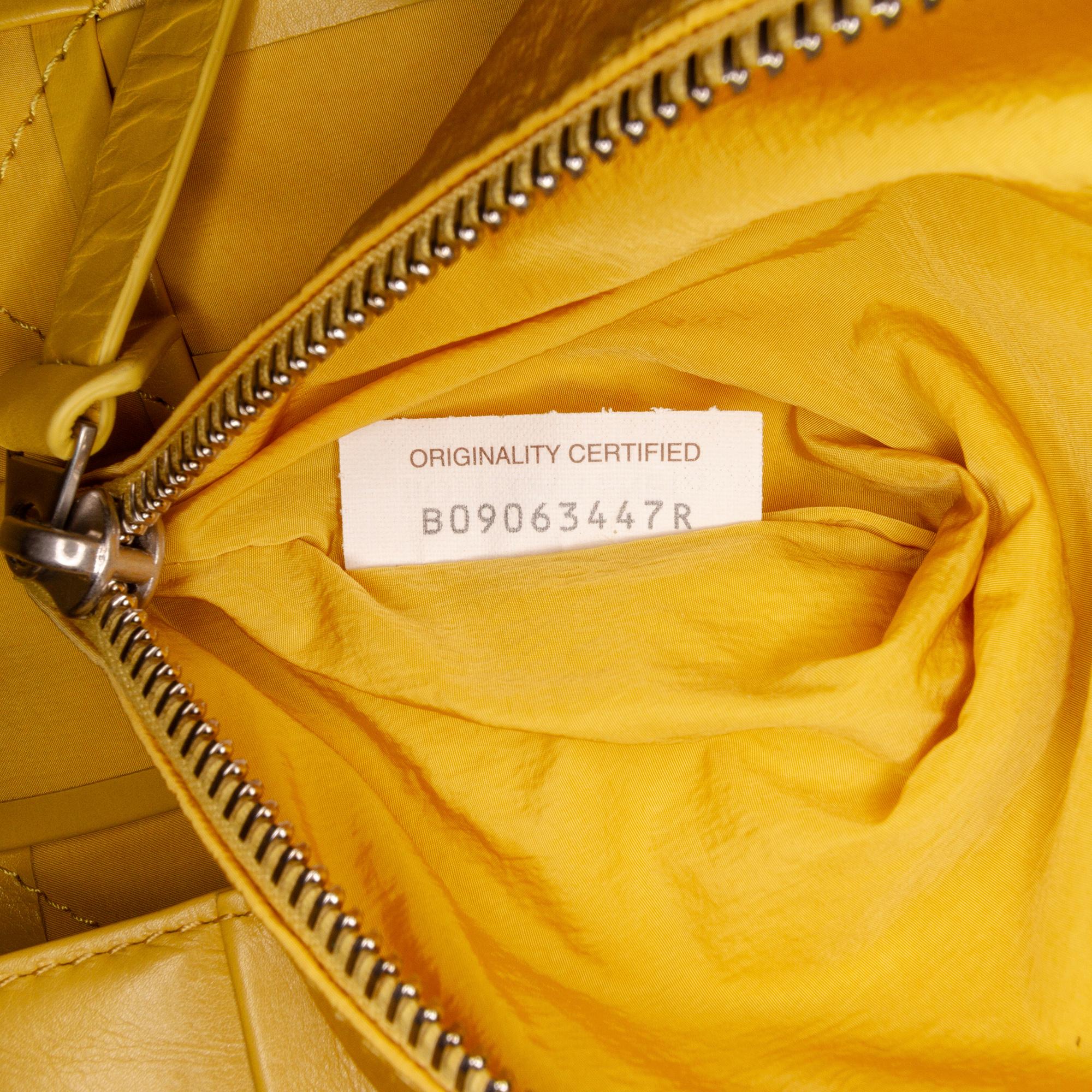 Bottega Veneta Intrecciato Stretch Cassette Crossbody Bag (SHG-vxmhAc)