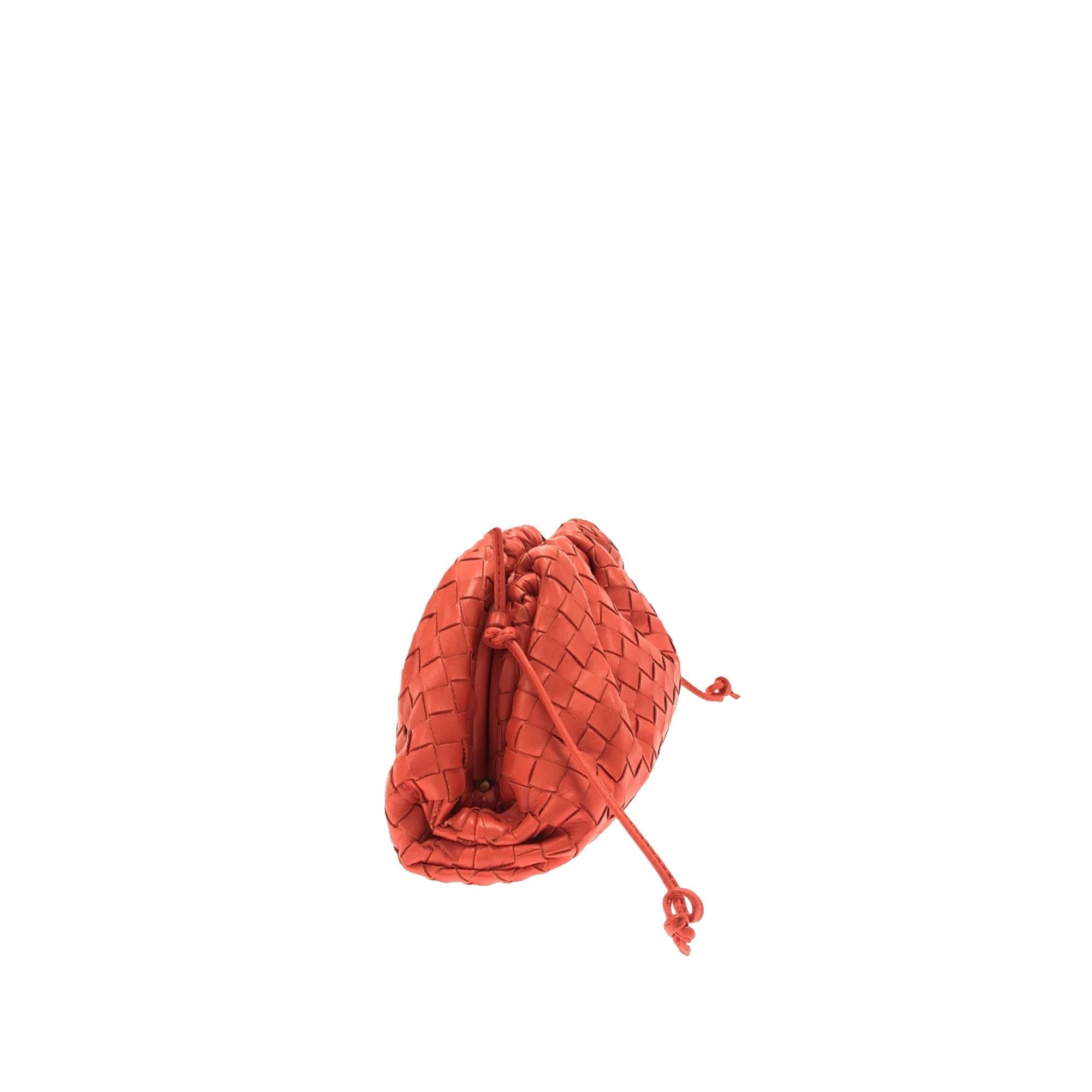 Bottega Veneta Intrecciato The Mini Pouch (SHG-FyOpWR)