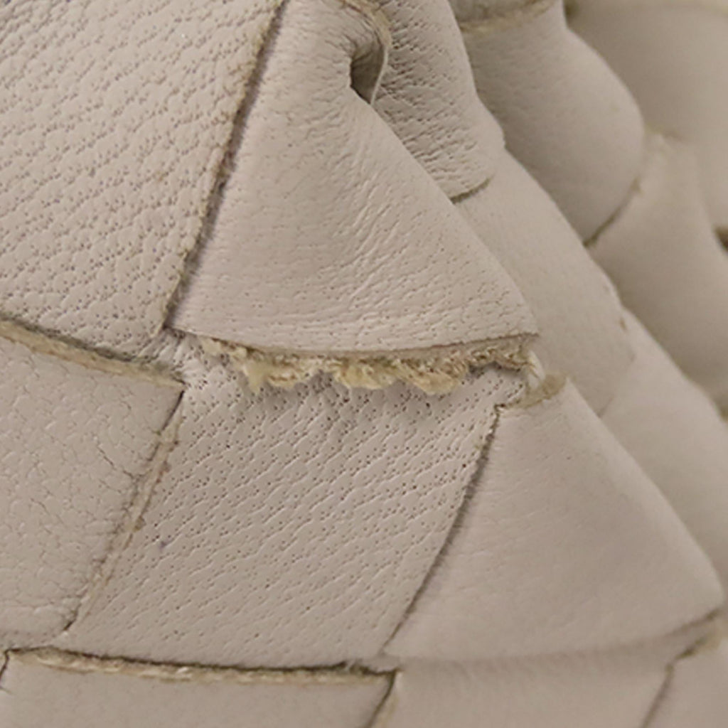 Bottega Veneta Intrecciato The Mini Pouch (SHG-G2TffH)