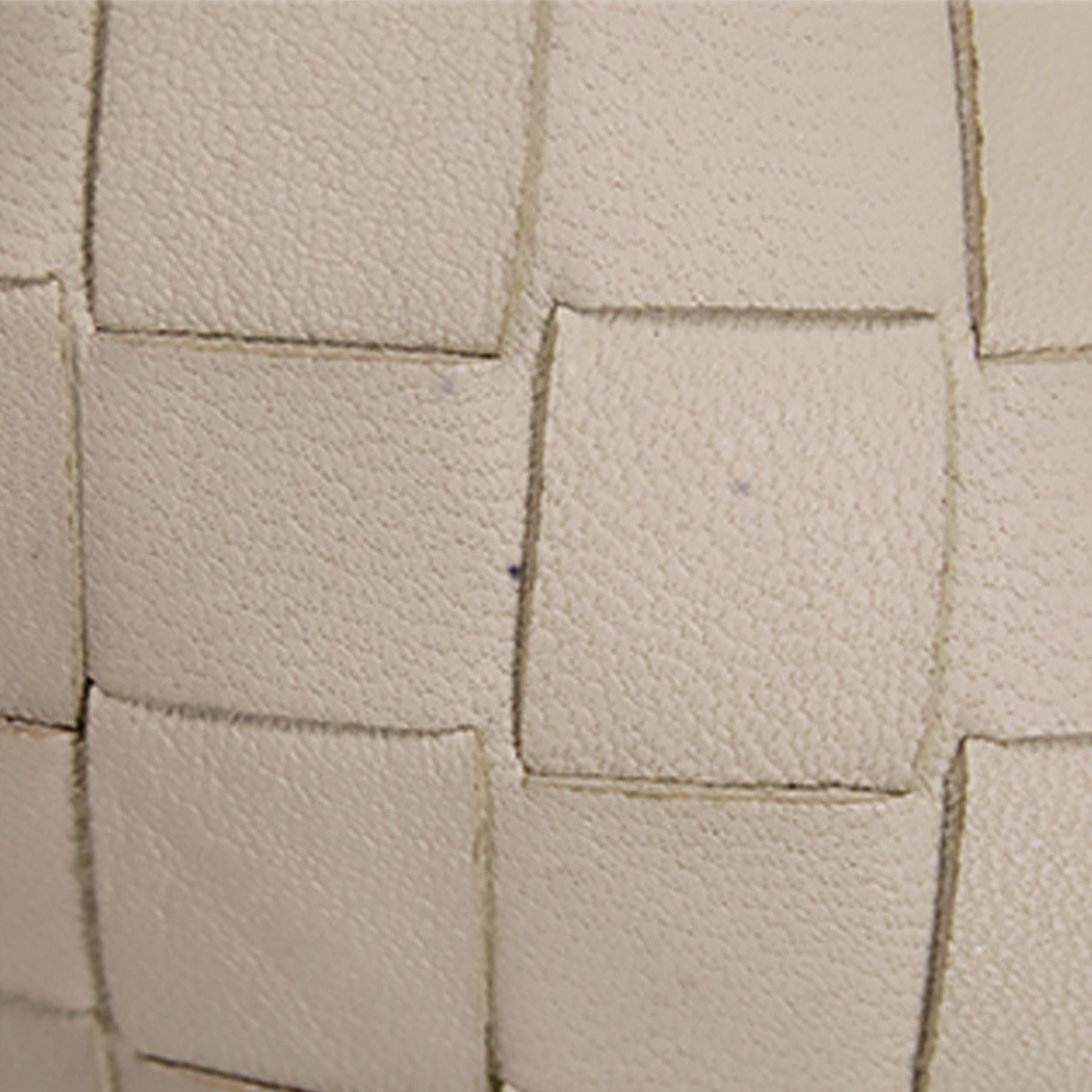 Bottega Veneta Intrecciato The Mini Pouch (SHG-G2TffH)