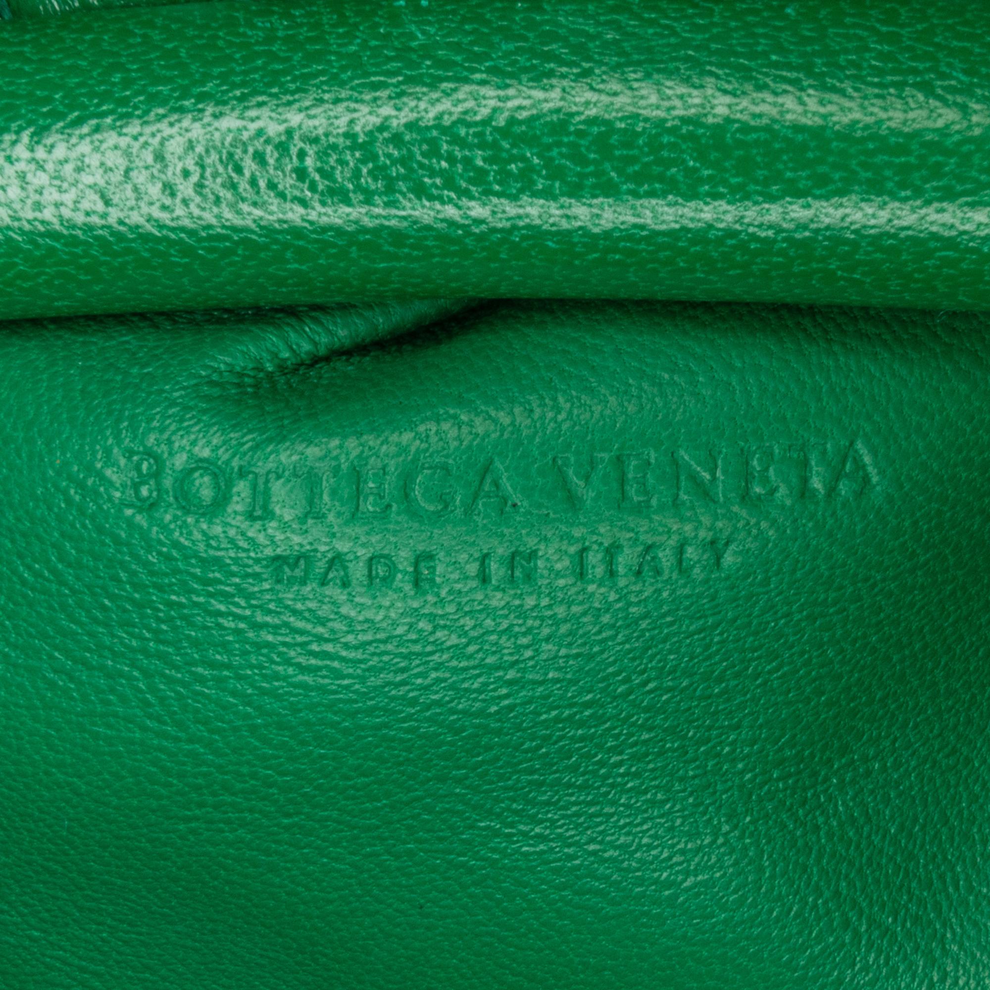 Bottega Veneta Intrecciato The Mini Pouch (SHG-3TaQdi)