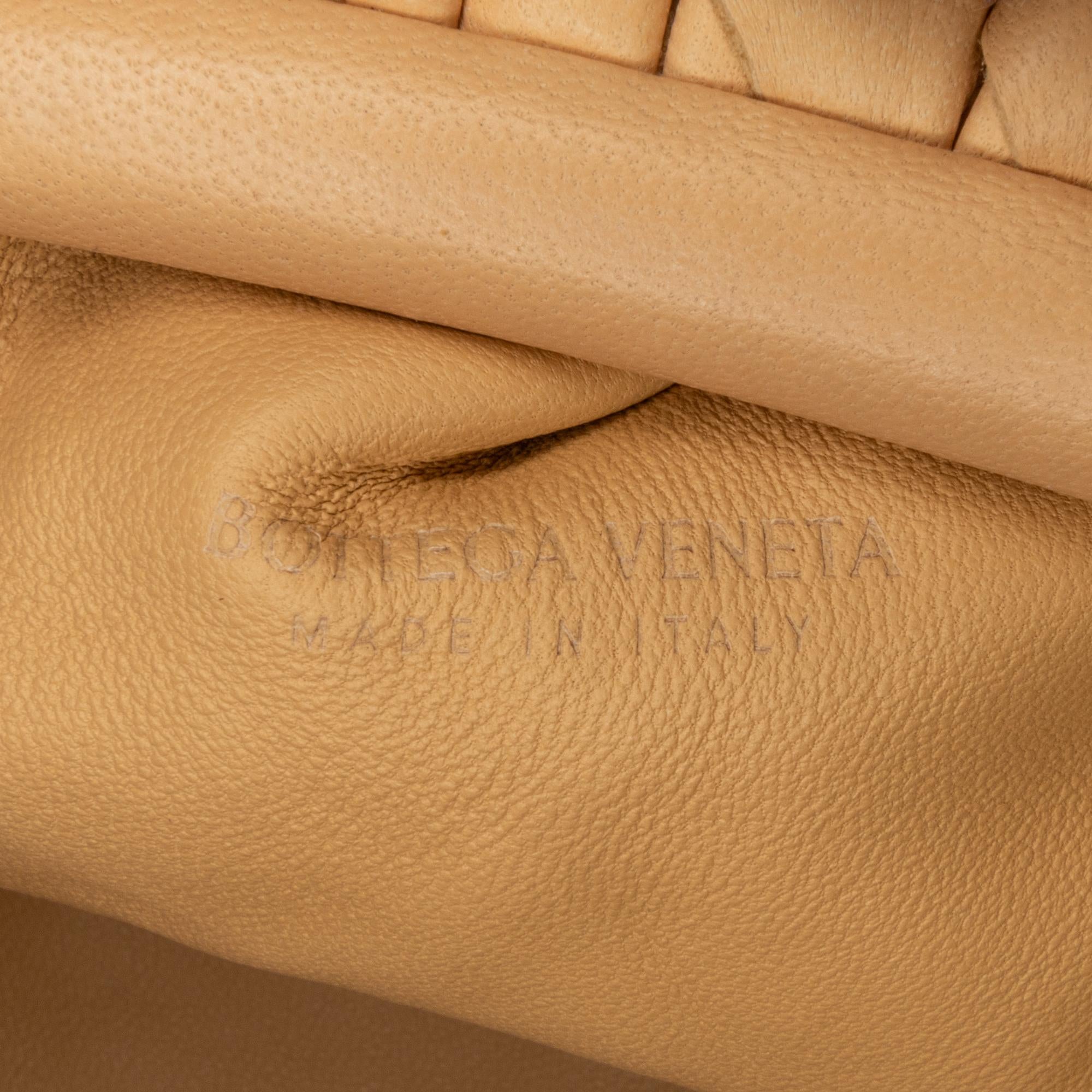 Bottega Veneta Intrecciato The Mini Pouch (SHG-yagjrX)