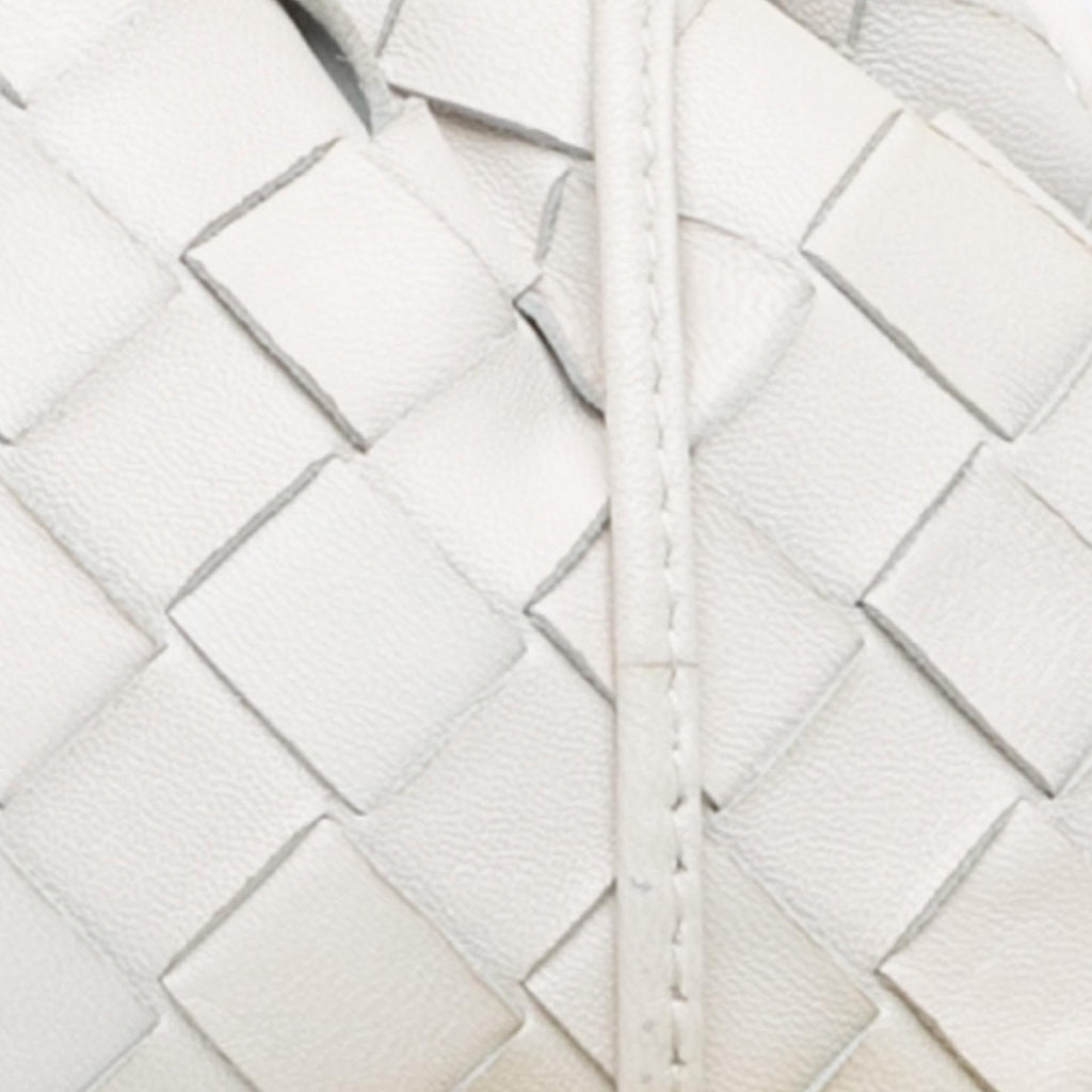 Bottega Veneta Intrecciato The Mini Pouch (SHG-kX6eOP)