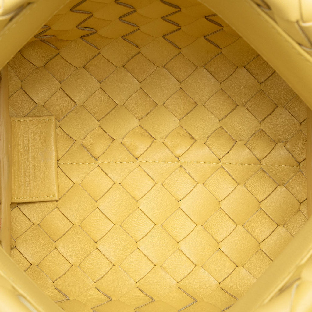 Bottega Veneta Intrecciato Tie Shoulder Bag (SHG-9ZmUZI)