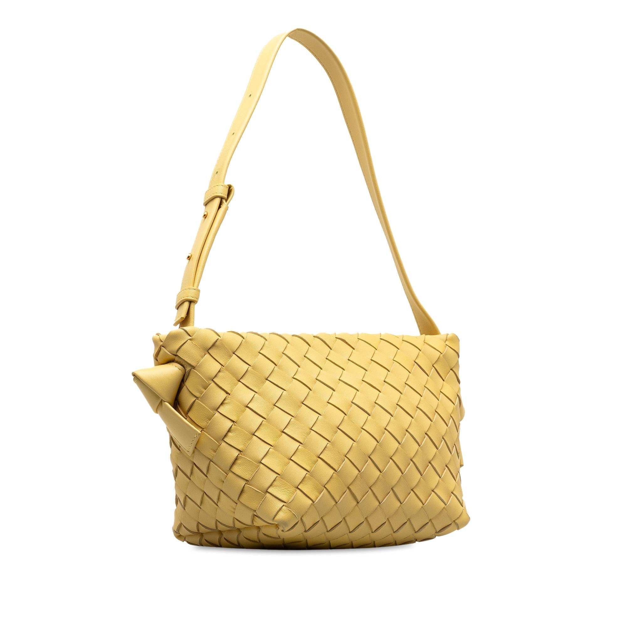 Bottega Veneta Intrecciato Tie Shoulder Bag (SHG-9ZmUZI)
