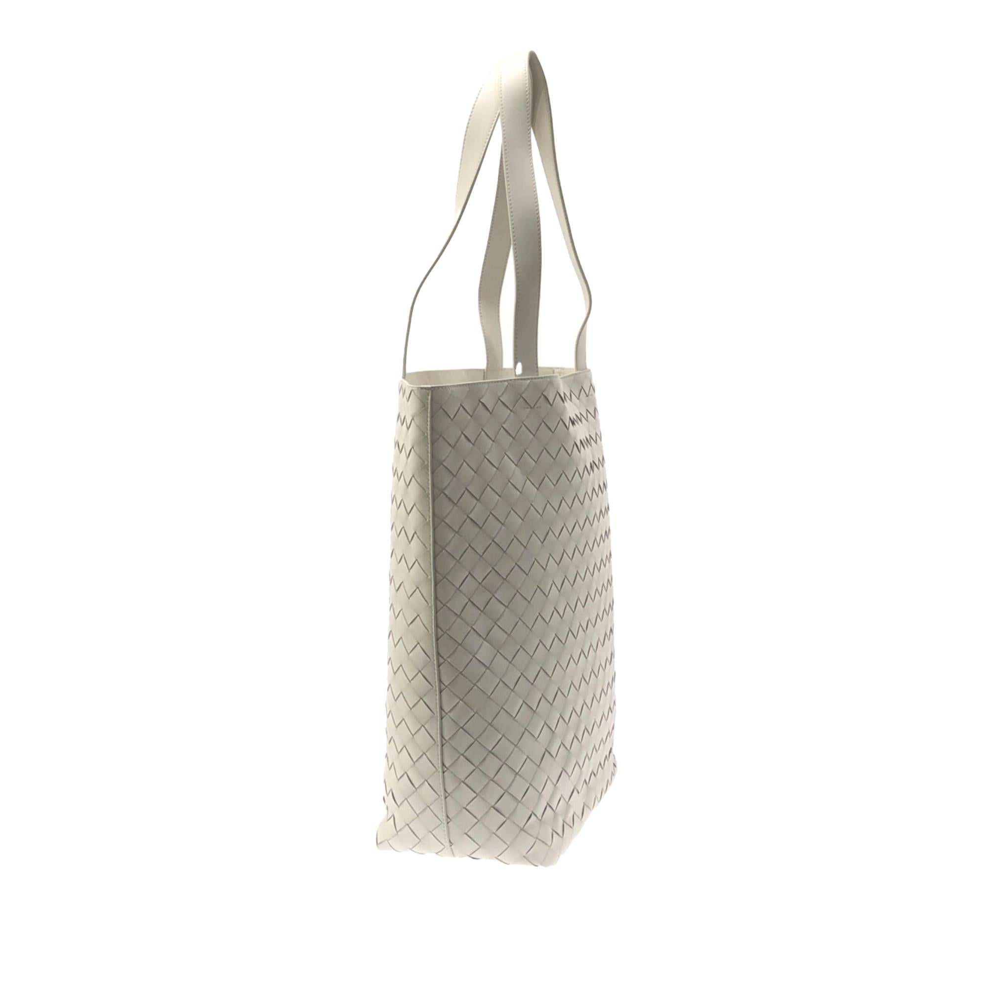 Bottega Veneta Intrecciato Tote Bag (SHG-ro2aCU)