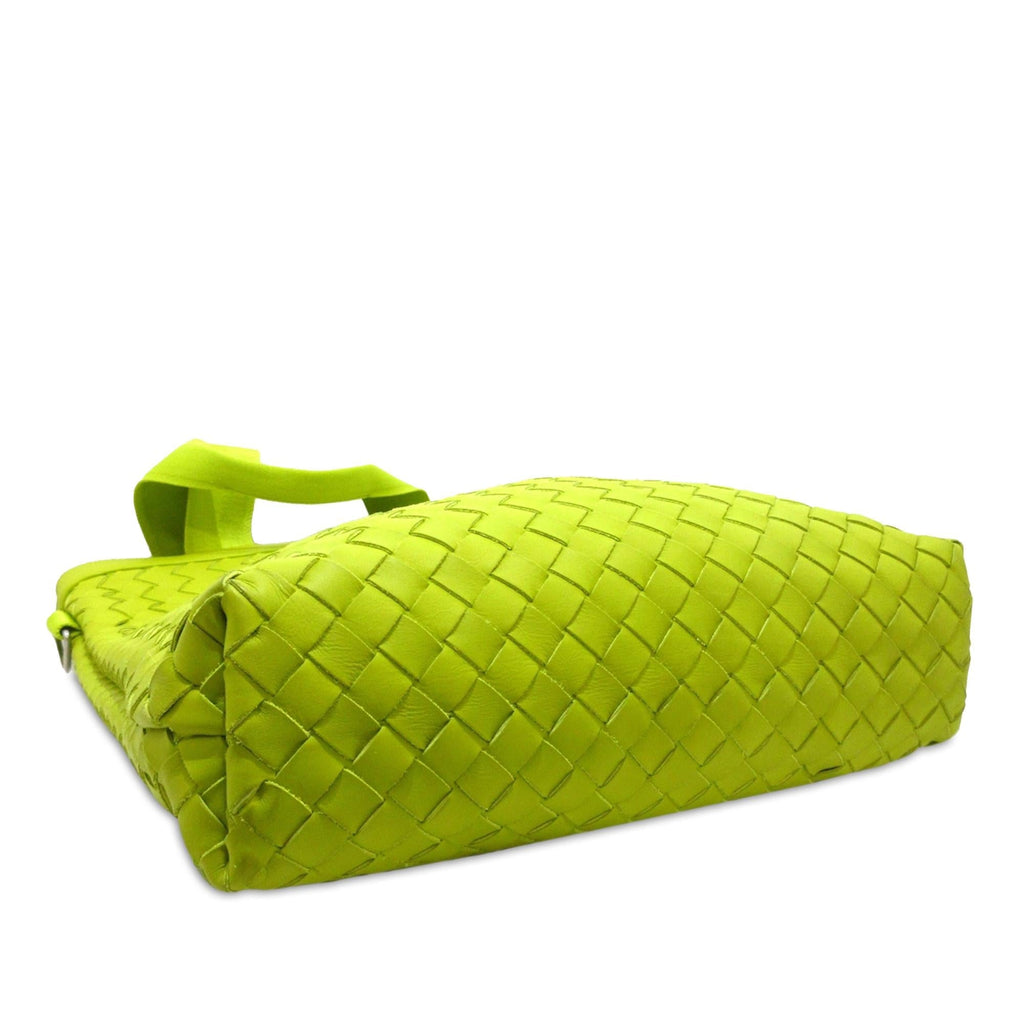 Bottega Veneta Intrecciato Tote Bag (SHG-ekof3s)