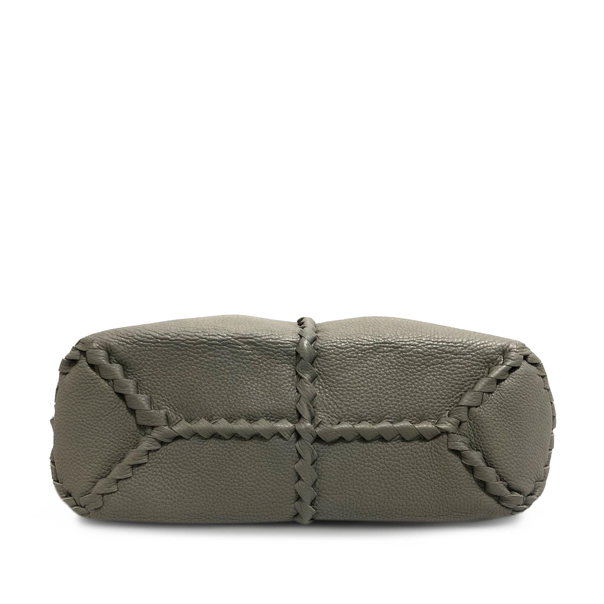 Bottega Veneta Intrecciato Trimmed Cervo Handbag (SHG-3legY7)