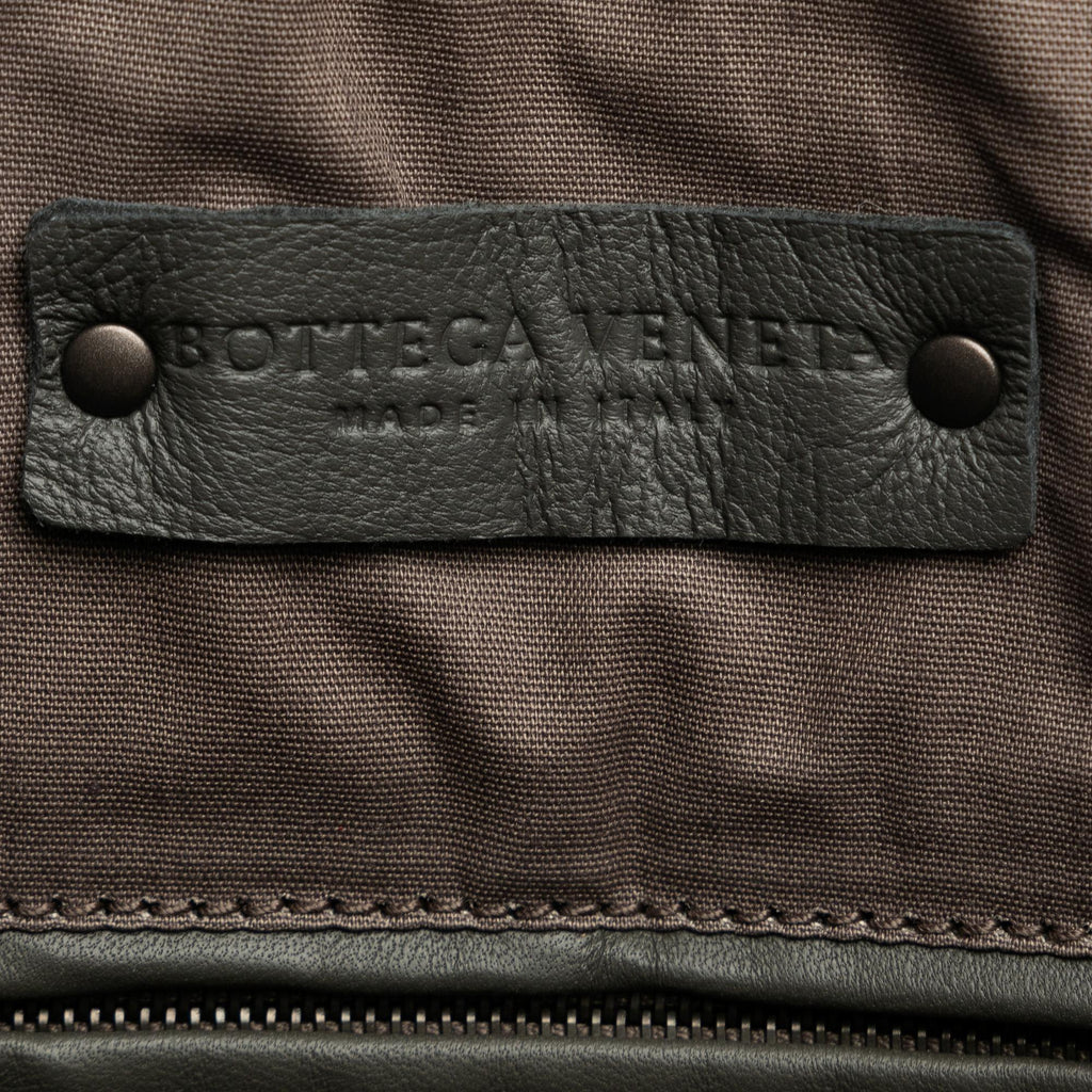 Bottega Veneta Intrecciato-Trimmed Leather Briefcase (SHG-XfagZD)
