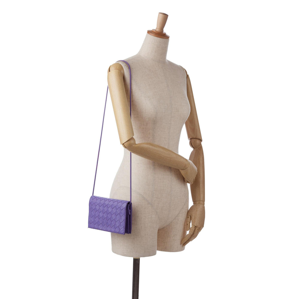 Bottega Veneta Intrecciato Wallet On Strap (SHG-Ar4xk5)