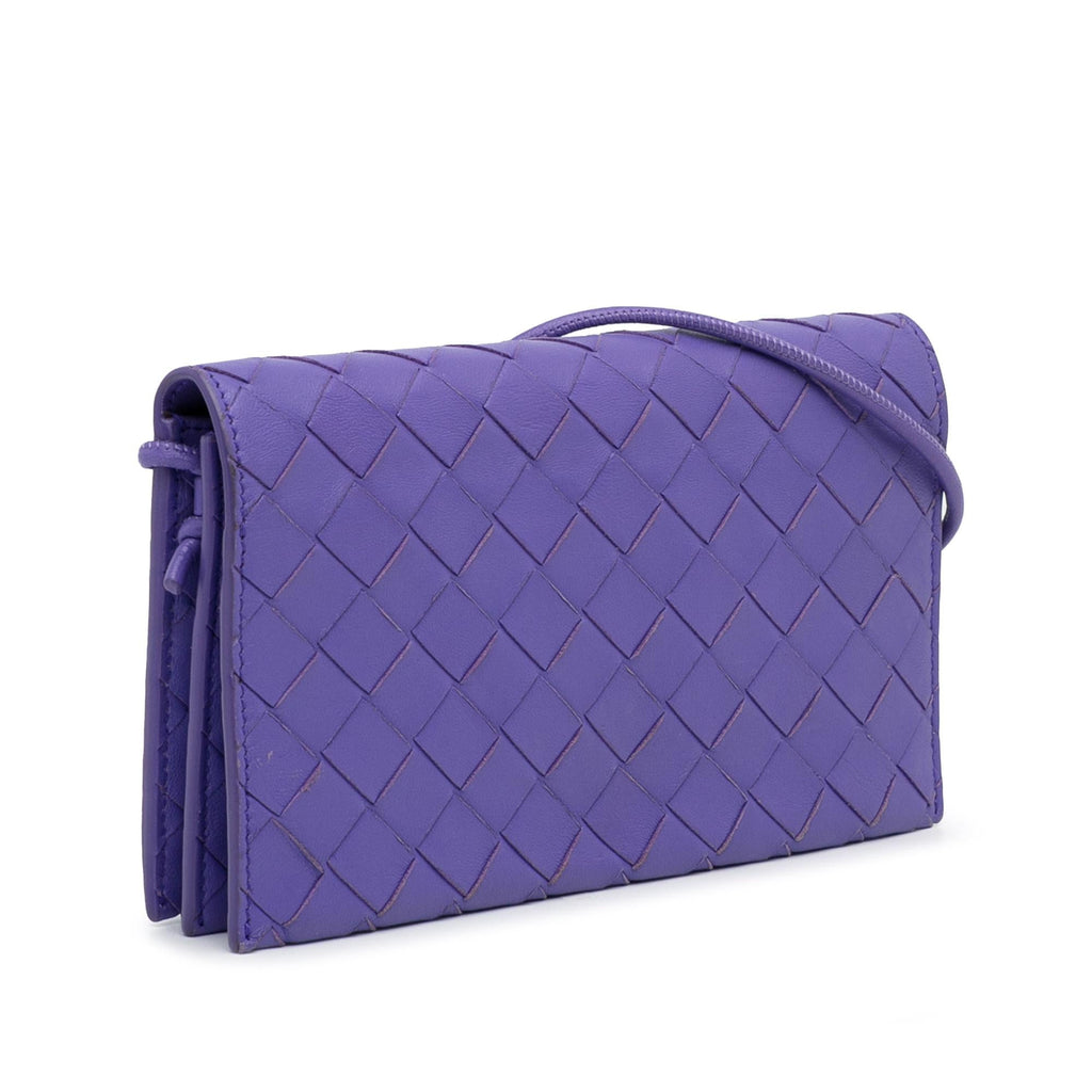 Bottega Veneta Intrecciato Wallet On Strap (SHG-Ar4xk5)