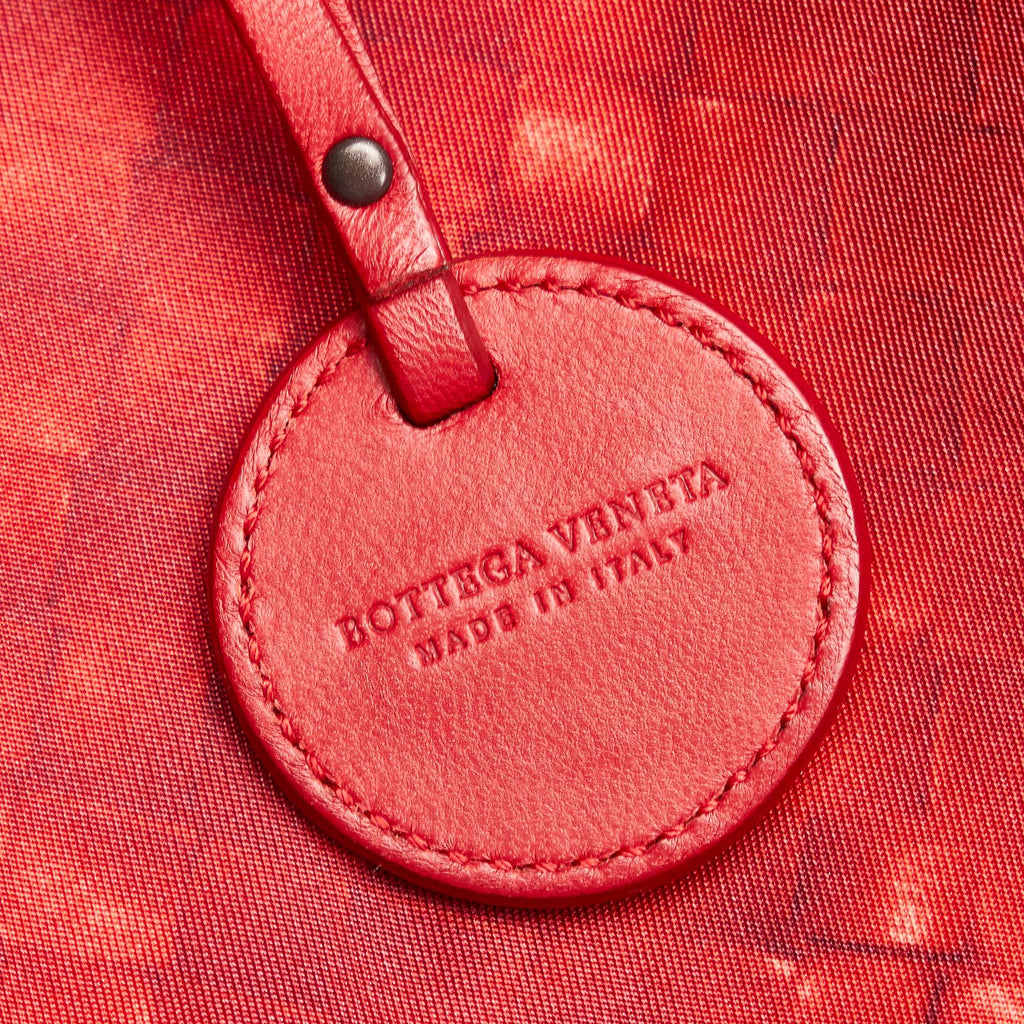 Bottega Veneta Intrecciolusion Nylon Tote Bag (SHG-qZCR4r)