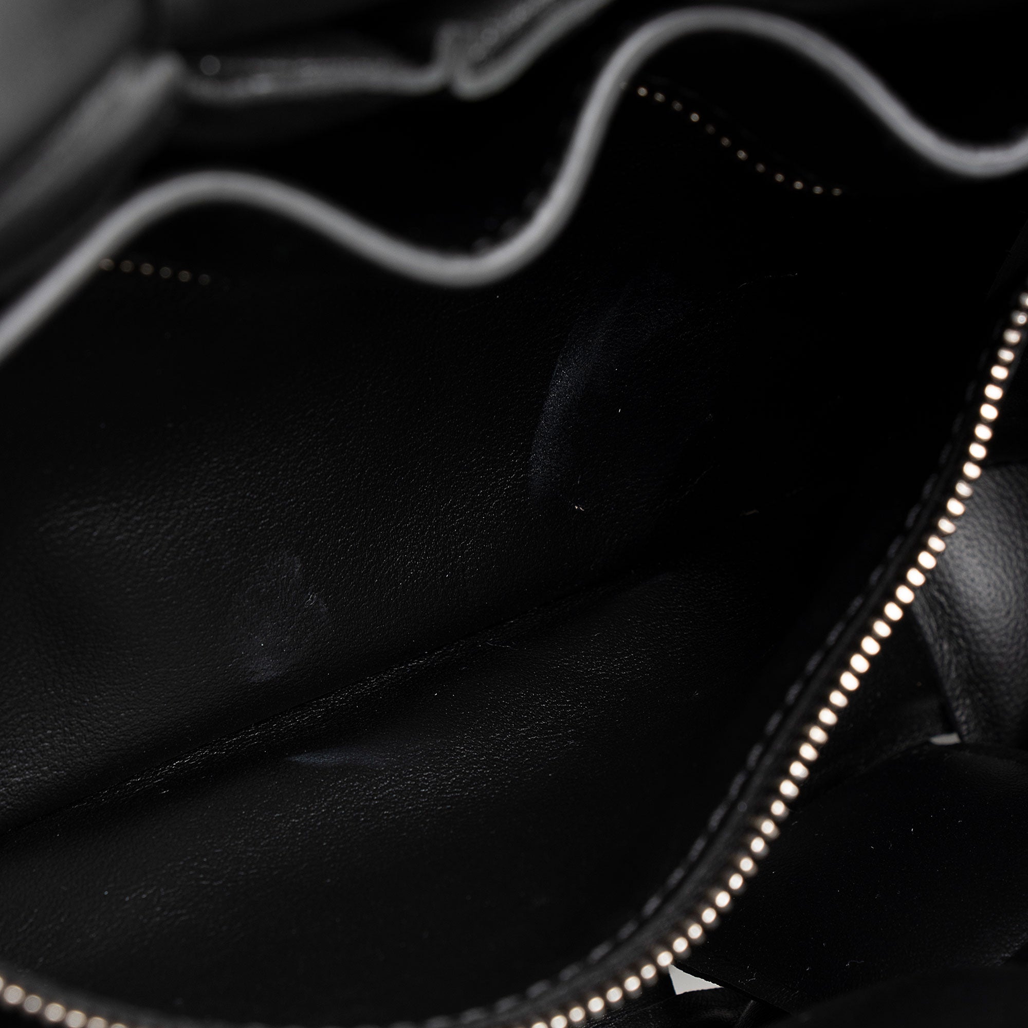 Bottega Veneta Lambskin Cassette Chain Maxi Shoulder Bag (SHF-JbNRjz)