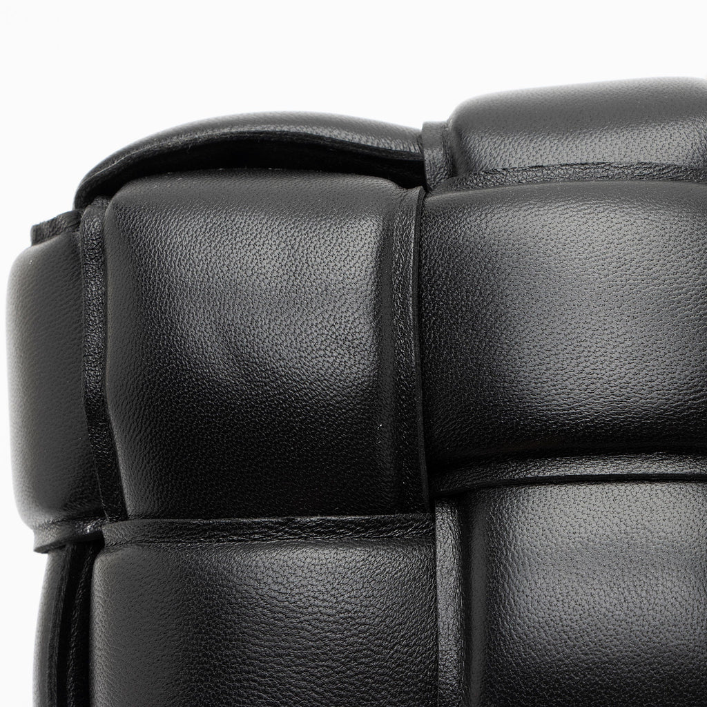Bottega Veneta Lambskin Cassette Chain Maxi Shoulder Bag (SHF-JbNRjz)