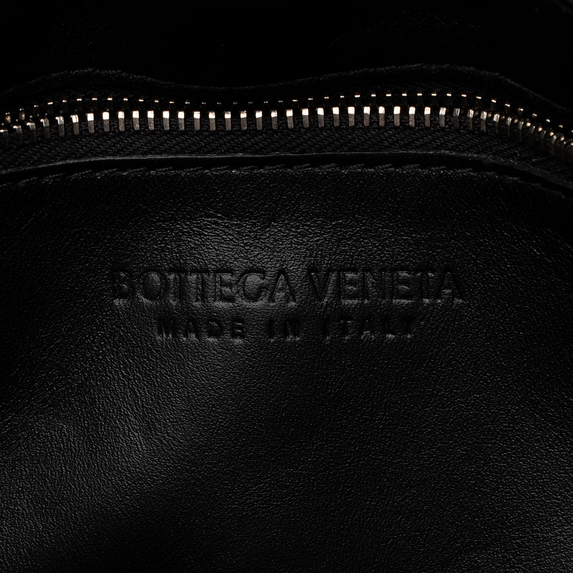 Bottega Veneta Lambskin Cassette Chain Maxi Shoulder Bag (SHF-JbNRjz)