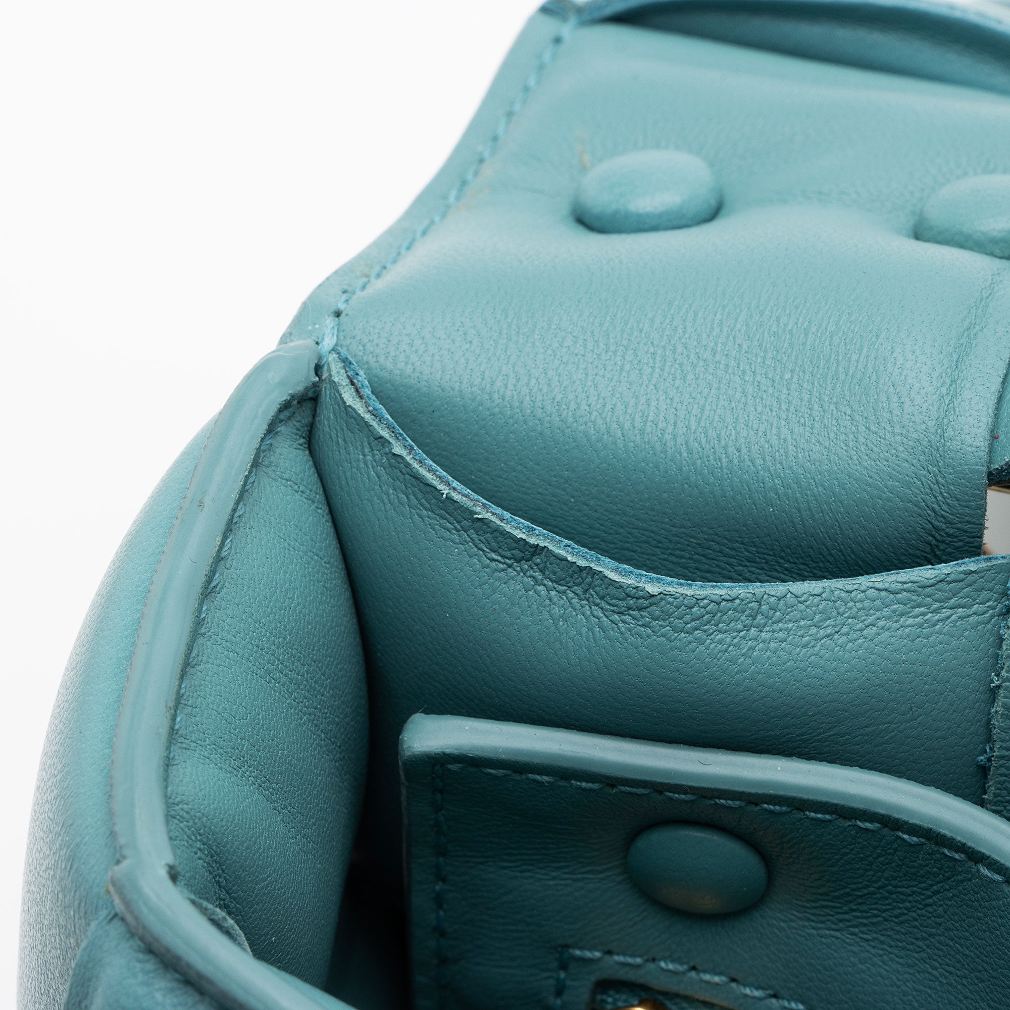 Bottega Veneta Lambskin Cassette Chain Maxi Shoulder Bag (SHF-0QZNRJ)