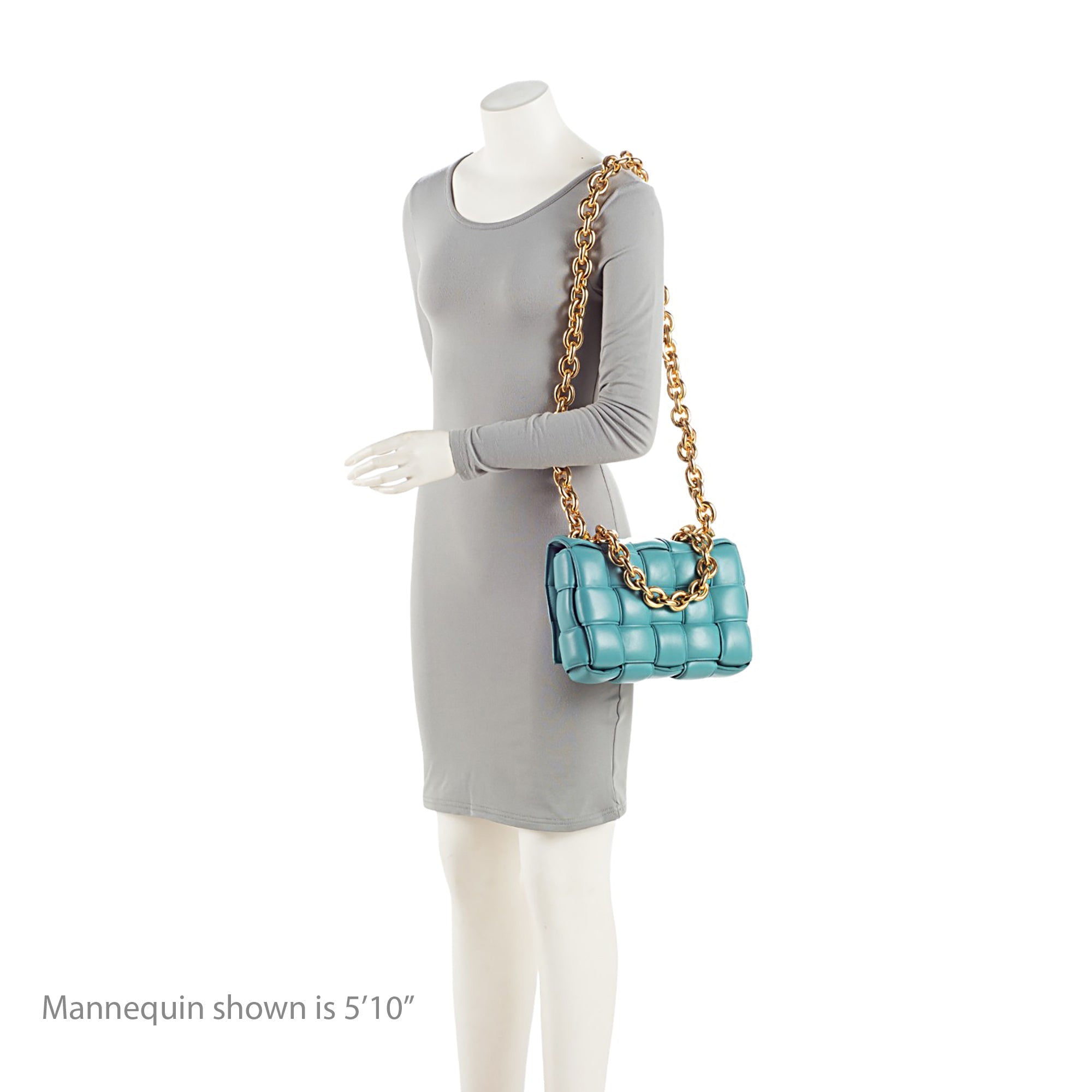 Bottega Veneta Lambskin Cassette Chain Maxi Shoulder Bag (SHF-0QZNRJ)