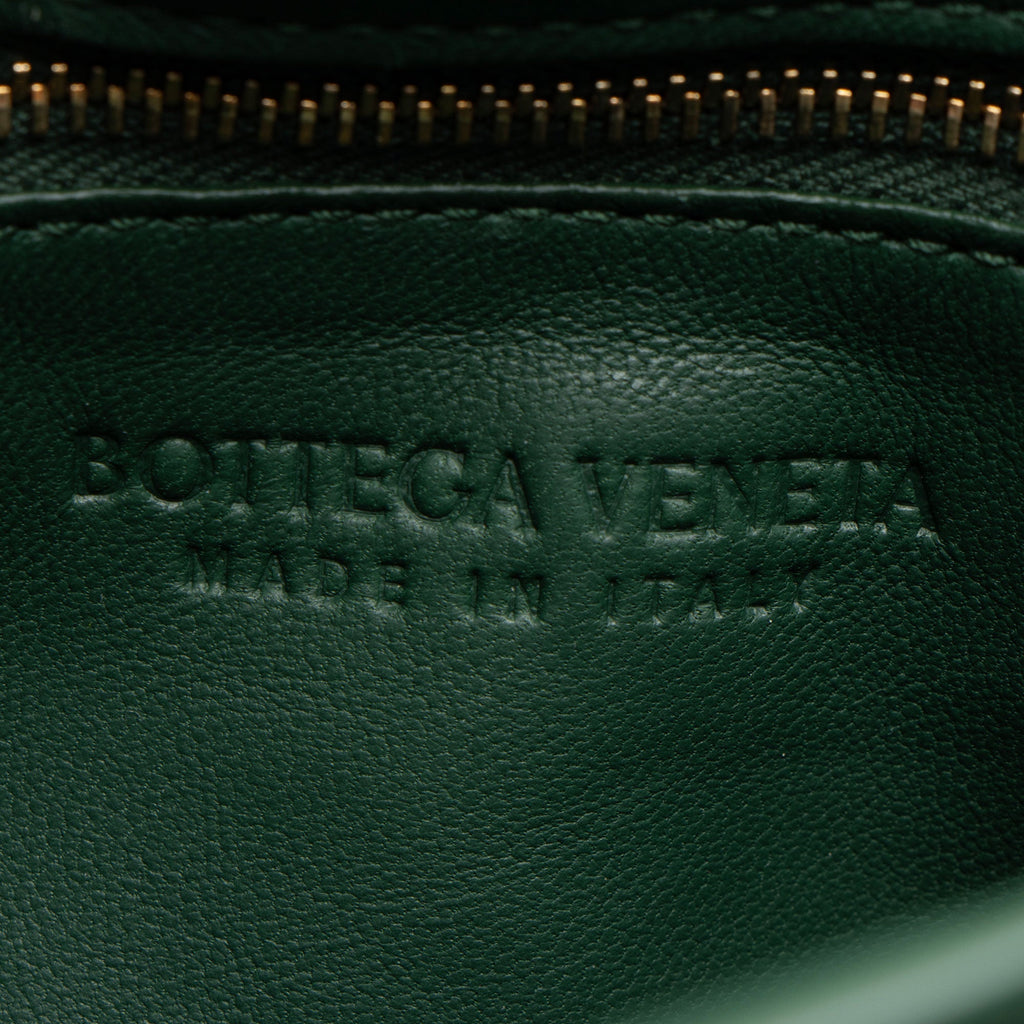 Bottega Veneta Lambskin Cassette Chain Maxi Shoulder Bag (SHF-FiotNd)