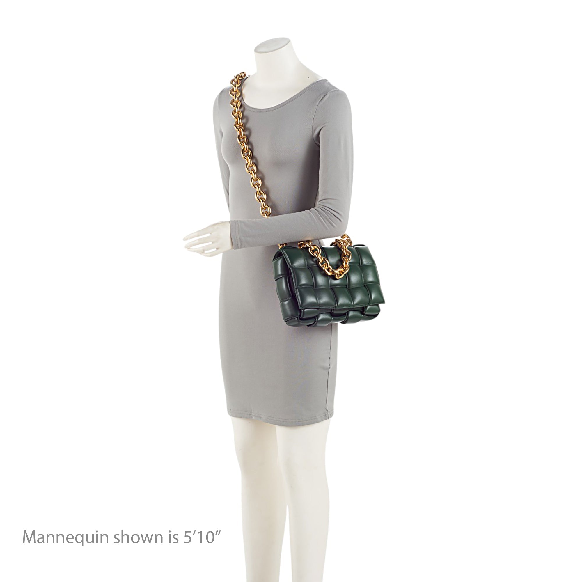 Bottega Veneta Lambskin Cassette Chain Maxi Shoulder Bag (SHF-FiotNd)