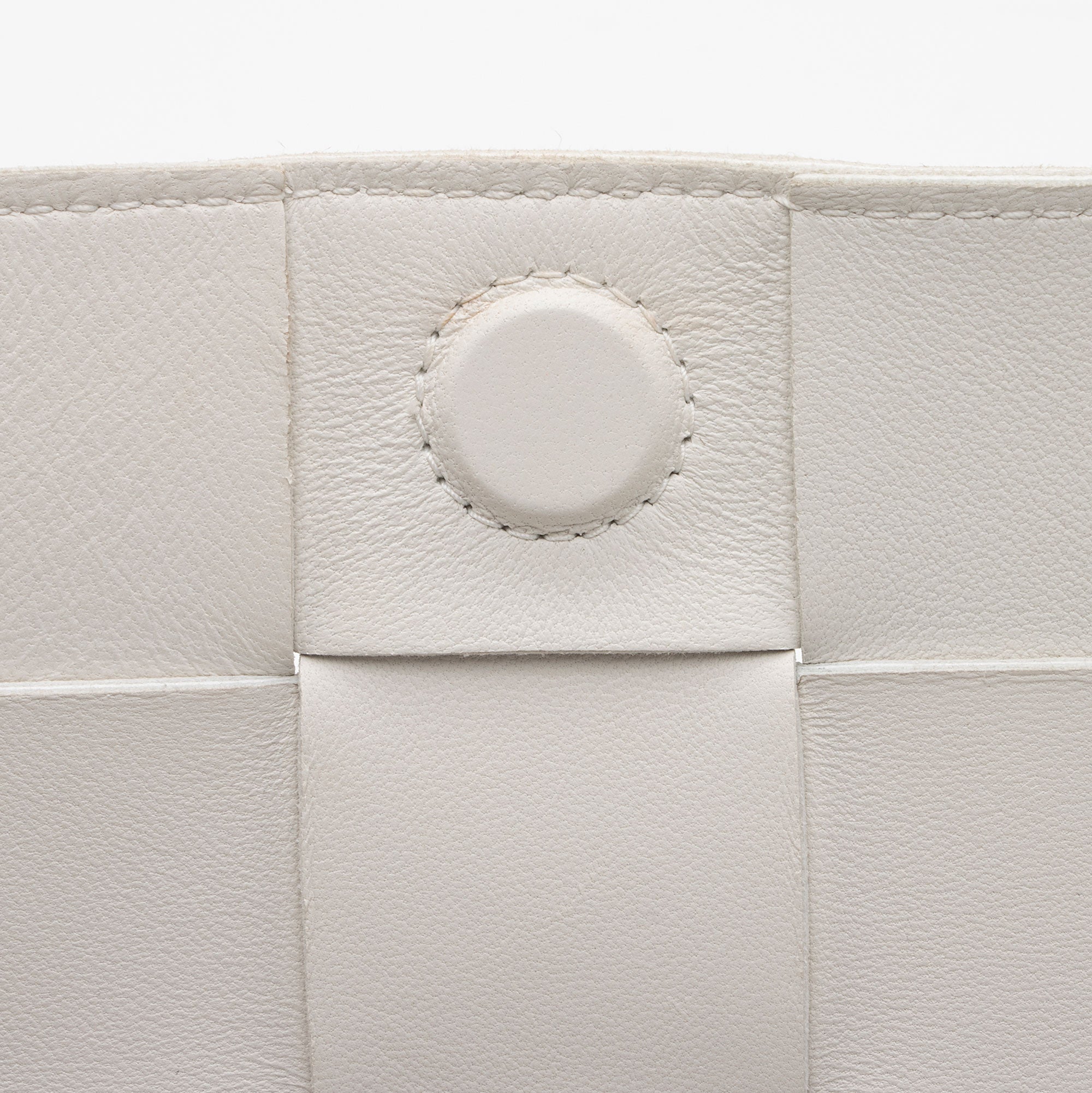 Bottega Veneta Lambskin Cassette Small Crossbody (SHF-auHh2S)