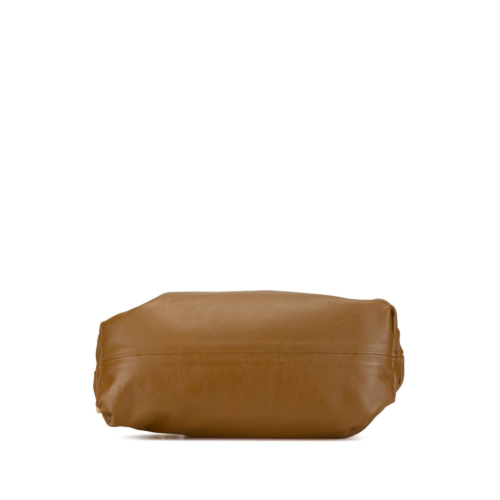 Bottega Veneta Lambskin Chain Pouch (SHG-qDCyej)