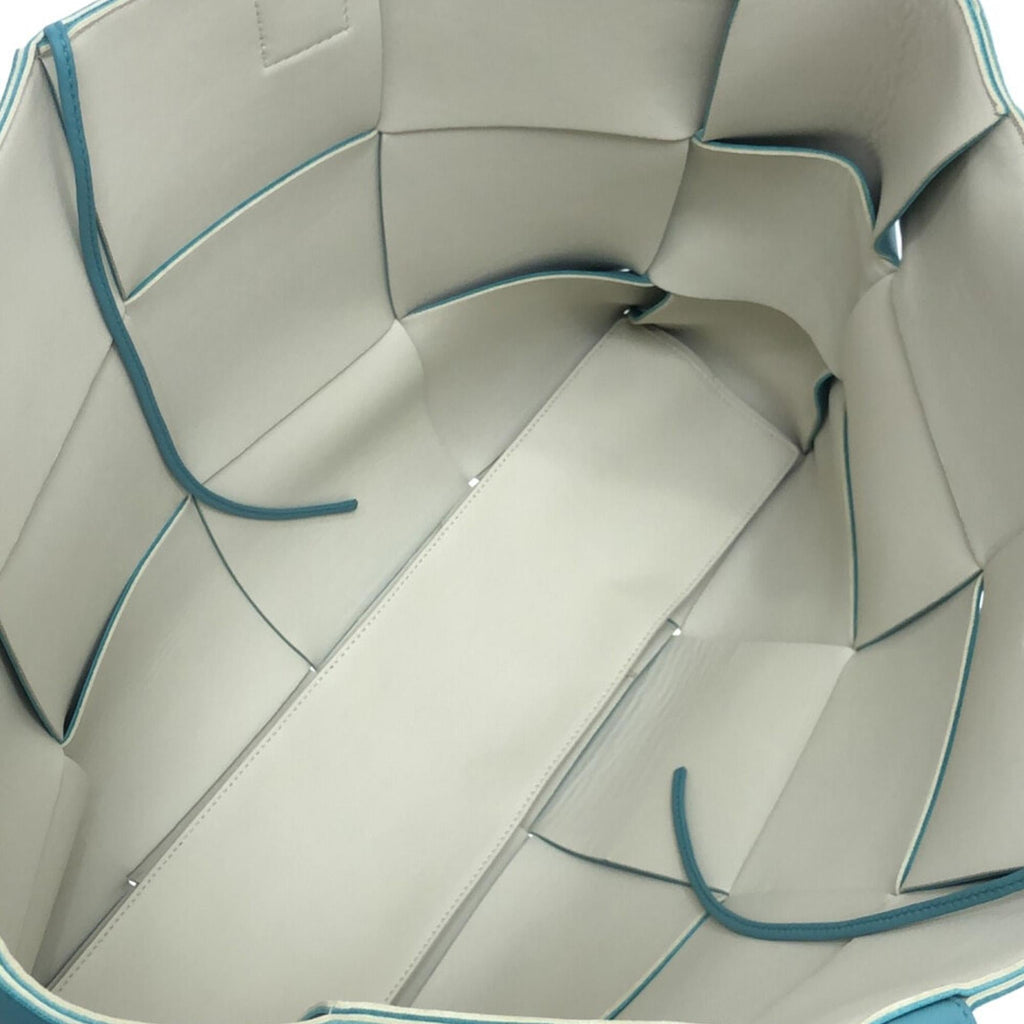 Bottega Veneta Large Maxi Intrecciato Arco Tote (SHG-cBLzn9)