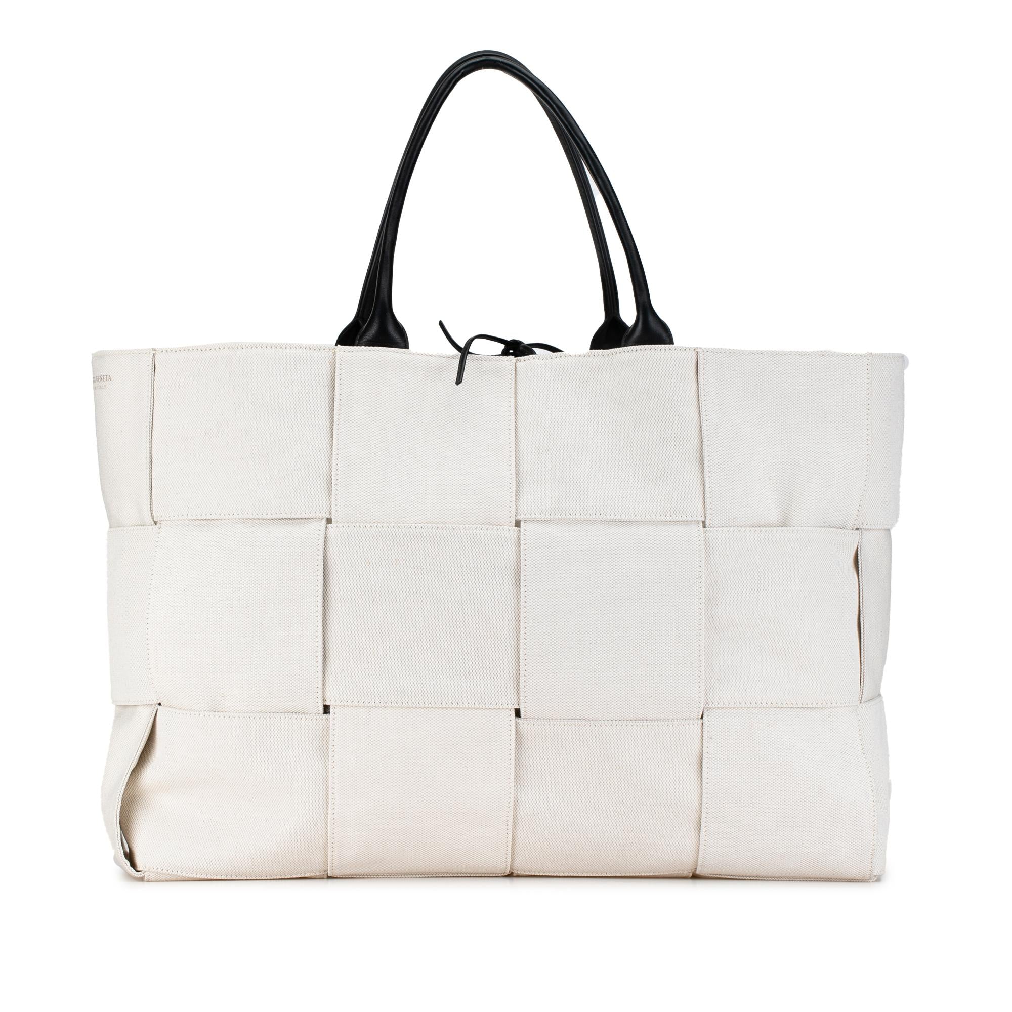 Bottega Veneta Large Maxi Intrecciato Canvas Arco Tote (SHG-LPrhp9)