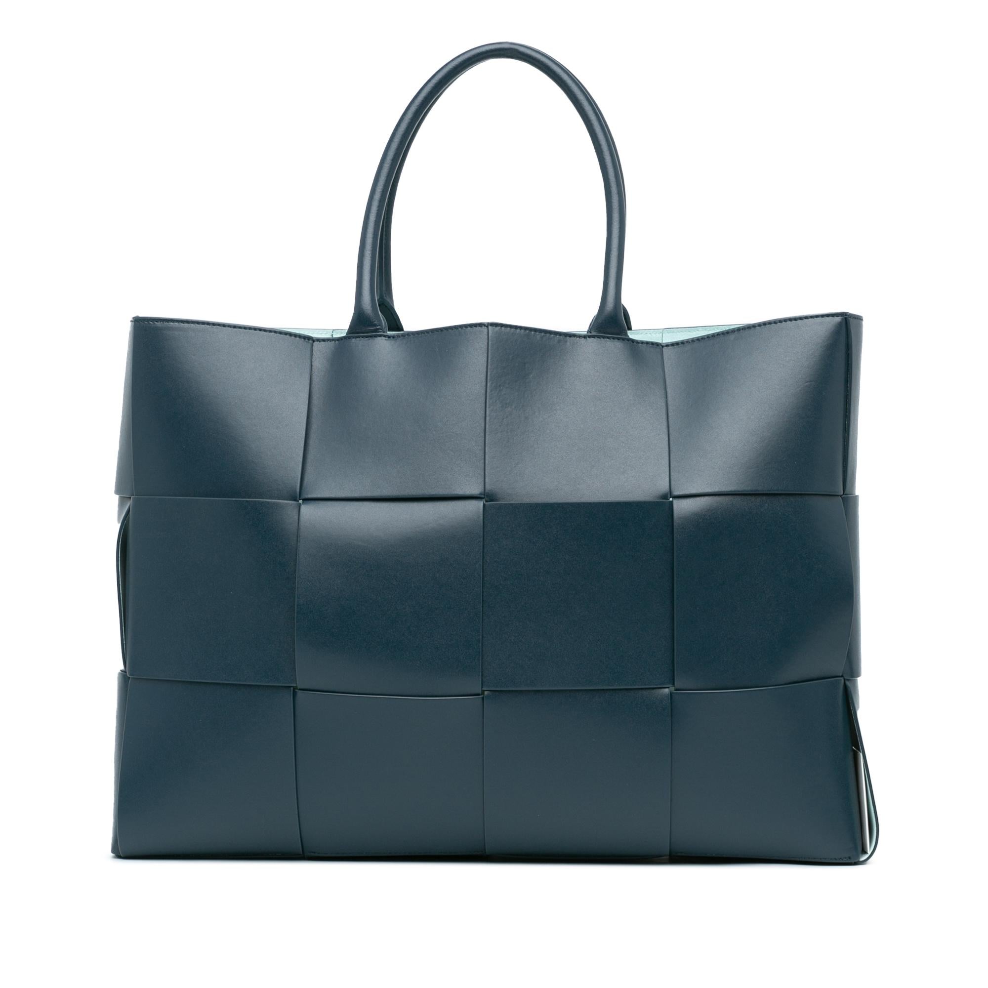 Bottega Veneta Large The Arco Tote (SHG-N7RvOD)